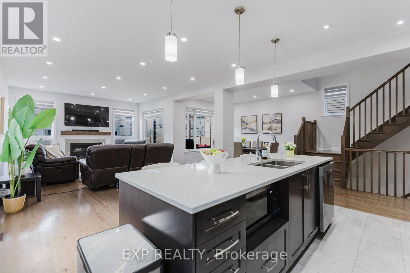 80 Palfrey Way, Ottawa, Ontario  K2V 0B3 - Photo 8 - X12356998
