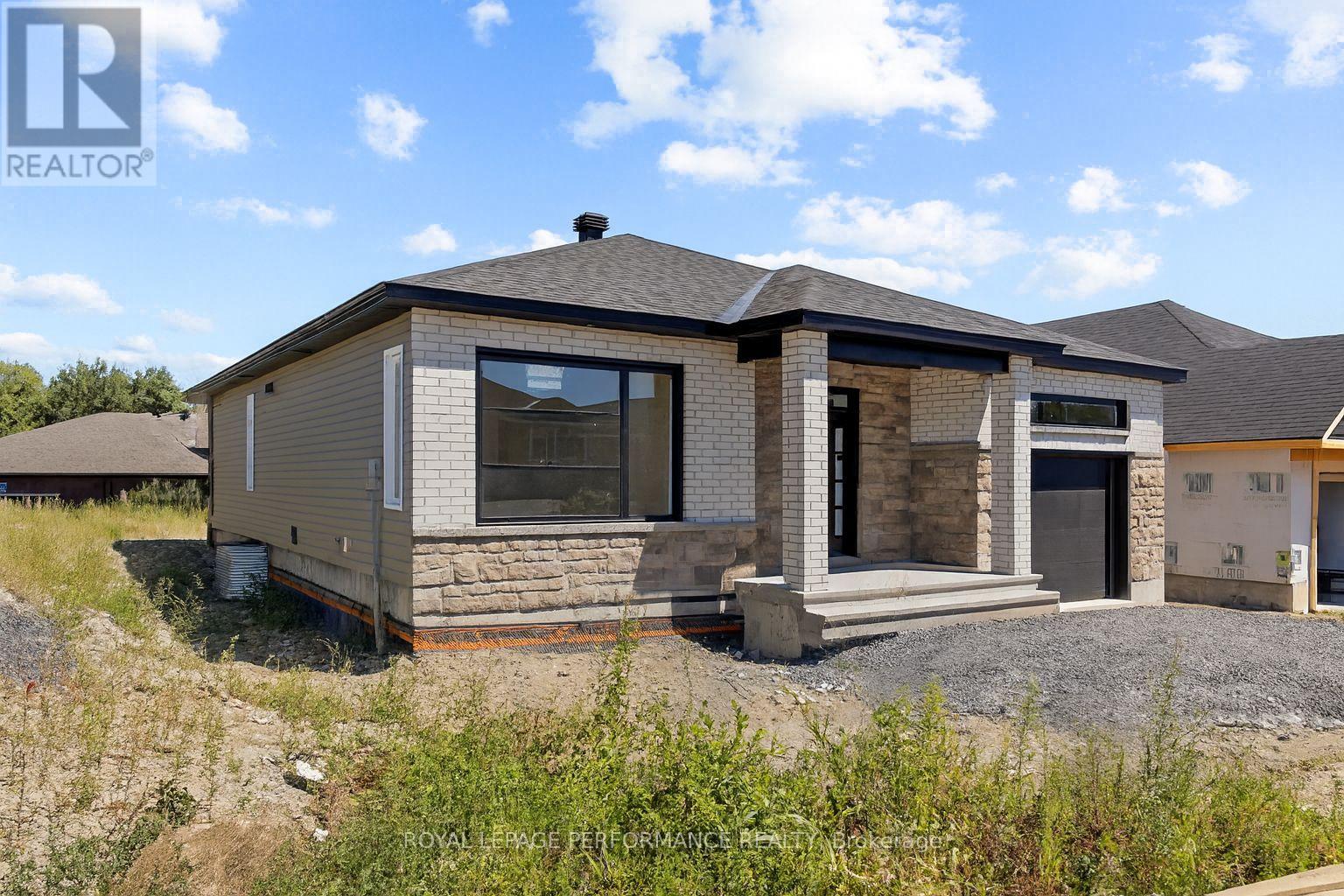 41 Forrester Way, South Stormont, Ontario  K0C 1P0 - Photo 3 - X12357009