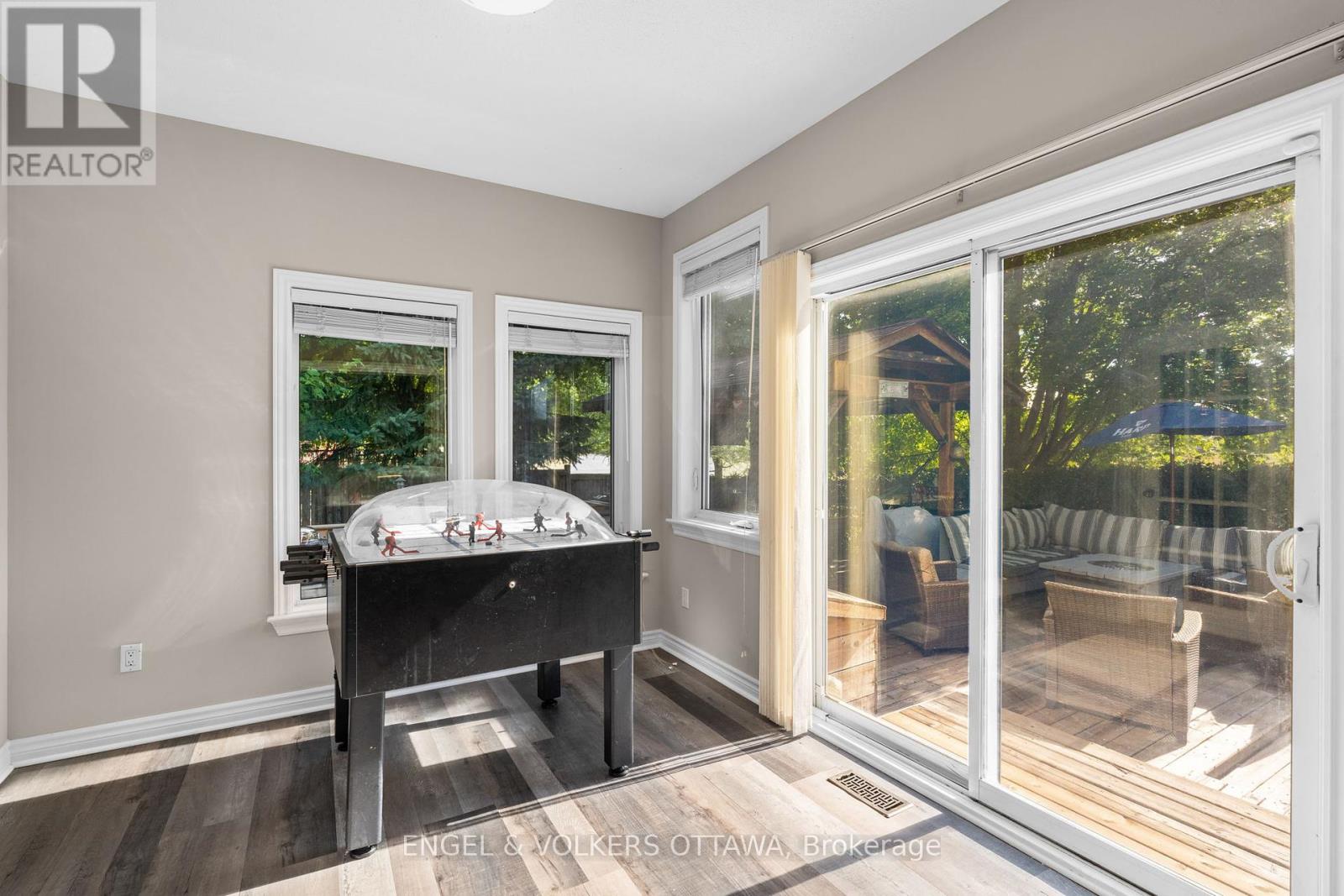 98 Anfield Crescent E, Ottawa, Ontario  K2G 7B7 - Photo 18 - X12357033
