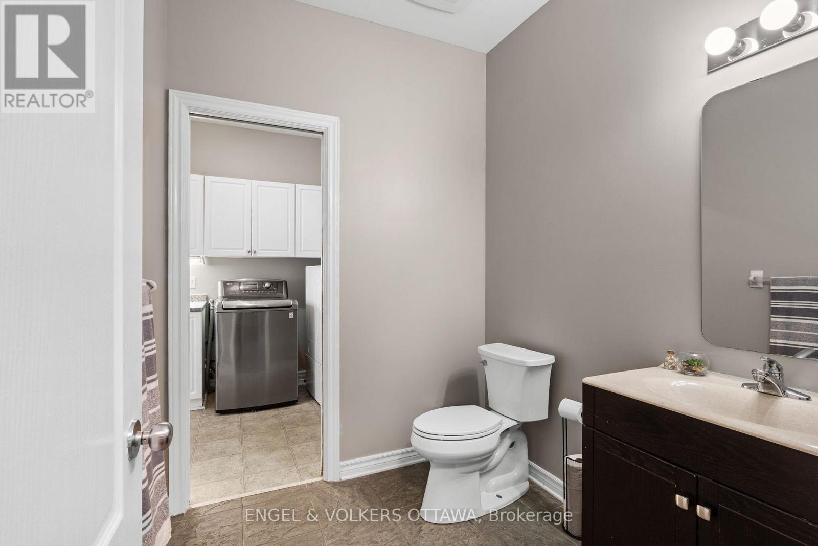 98 Anfield Crescent E, Ottawa, Ontario  K2G 7B7 - Photo 19 - X12357033