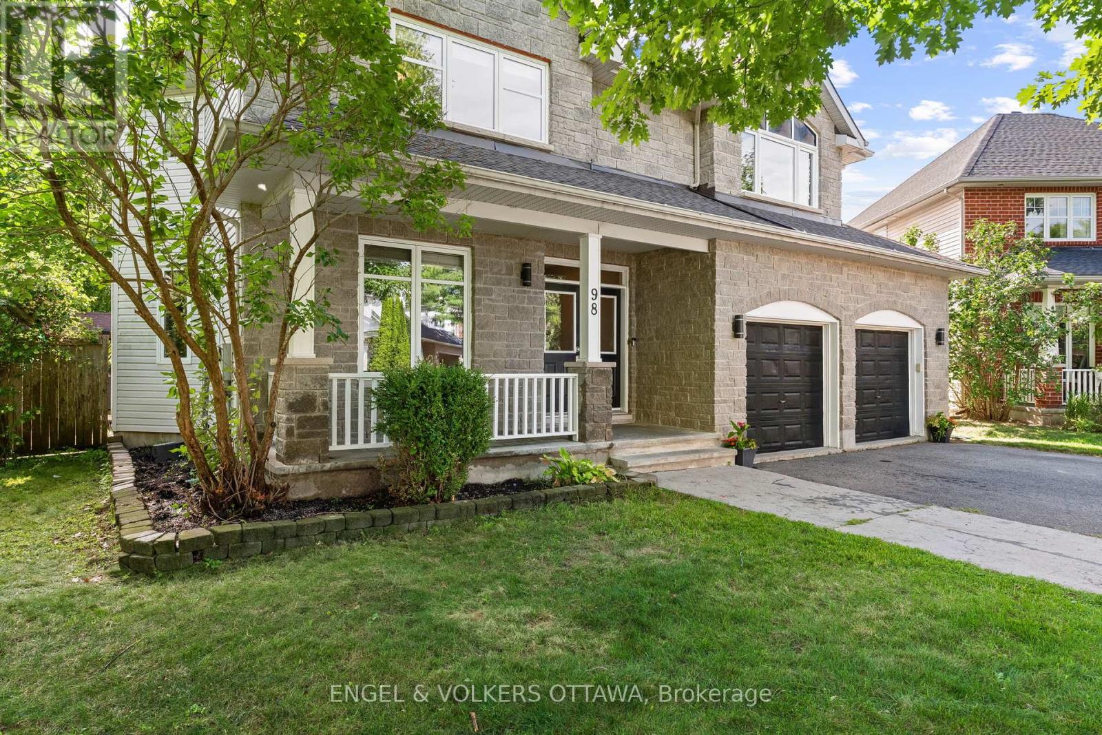 Property at 98 ANFIELD CRESCENT E image 2