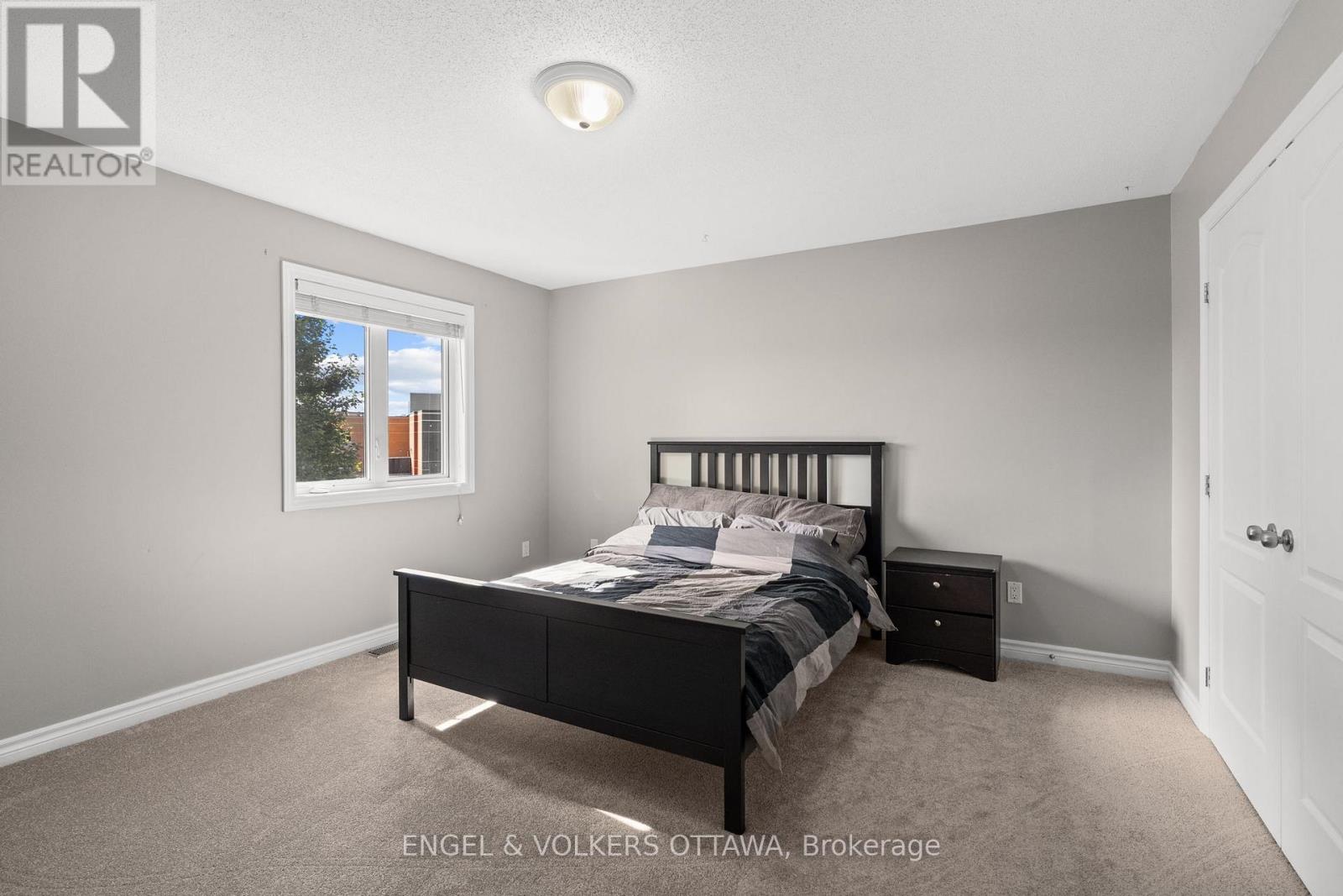 98 Anfield Crescent E, Ottawa, Ontario  K2G 7B7 - Photo 30 - X12357033