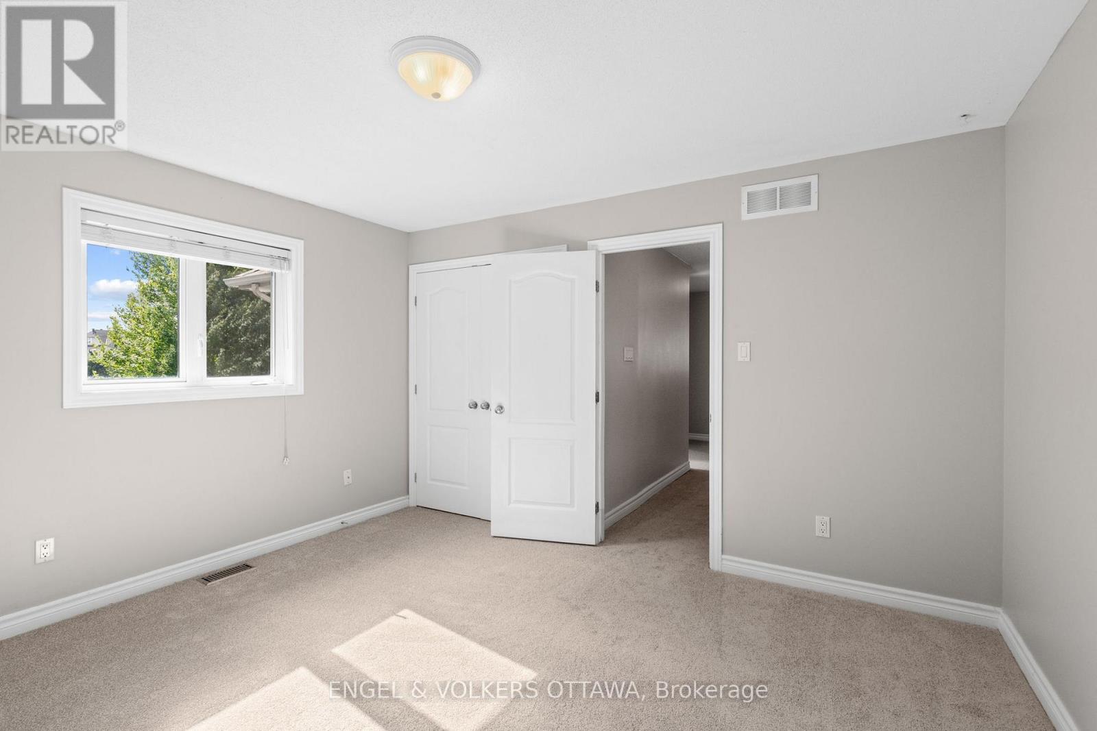 98 Anfield Crescent E, Ottawa, Ontario  K2G 7B7 - Photo 33 - X12357033