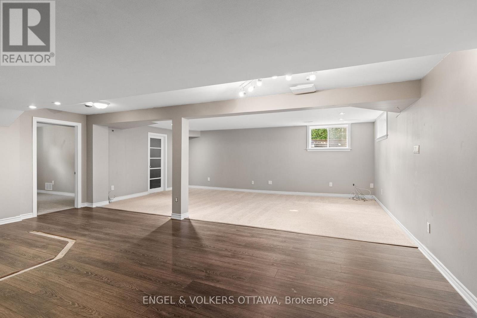 98 Anfield Crescent E, Ottawa, Ontario  K2G 7B7 - Photo 34 - X12357033