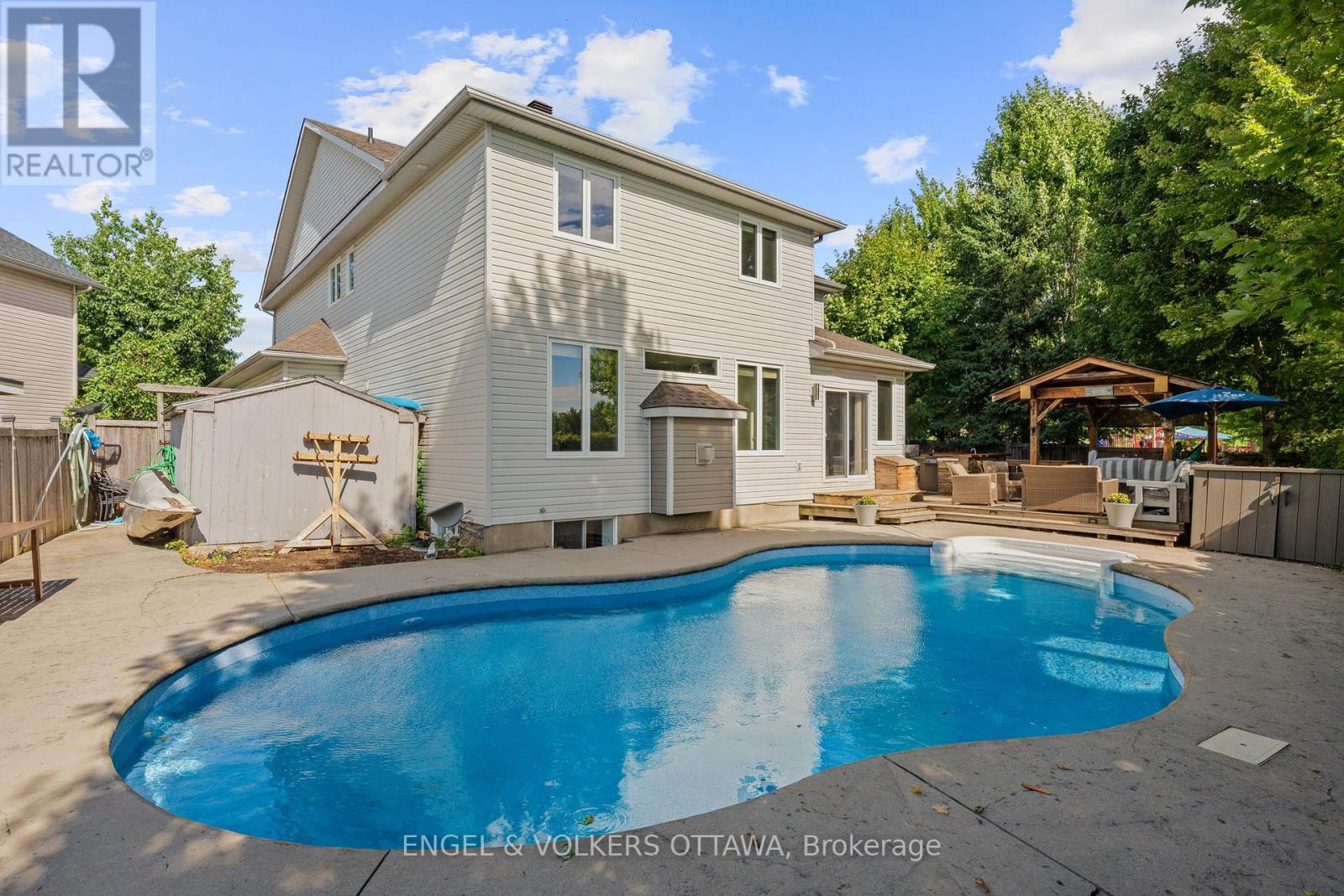 98 Anfield Crescent E, Ottawa, Ontario  K2G 7B7 - Photo 39 - X12357033