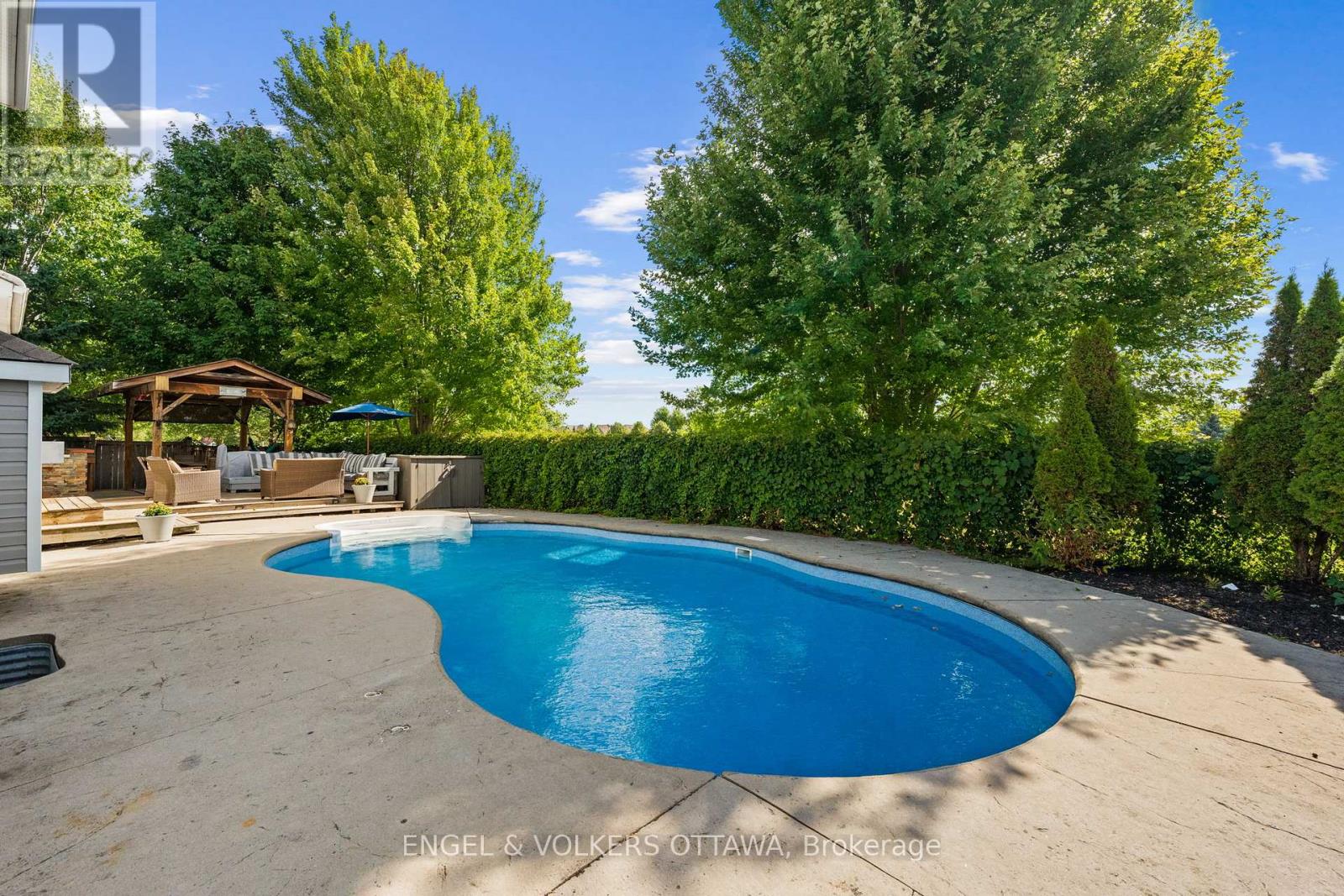 98 Anfield Crescent E, Ottawa, Ontario  K2G 7B7 - Photo 40 - X12357033