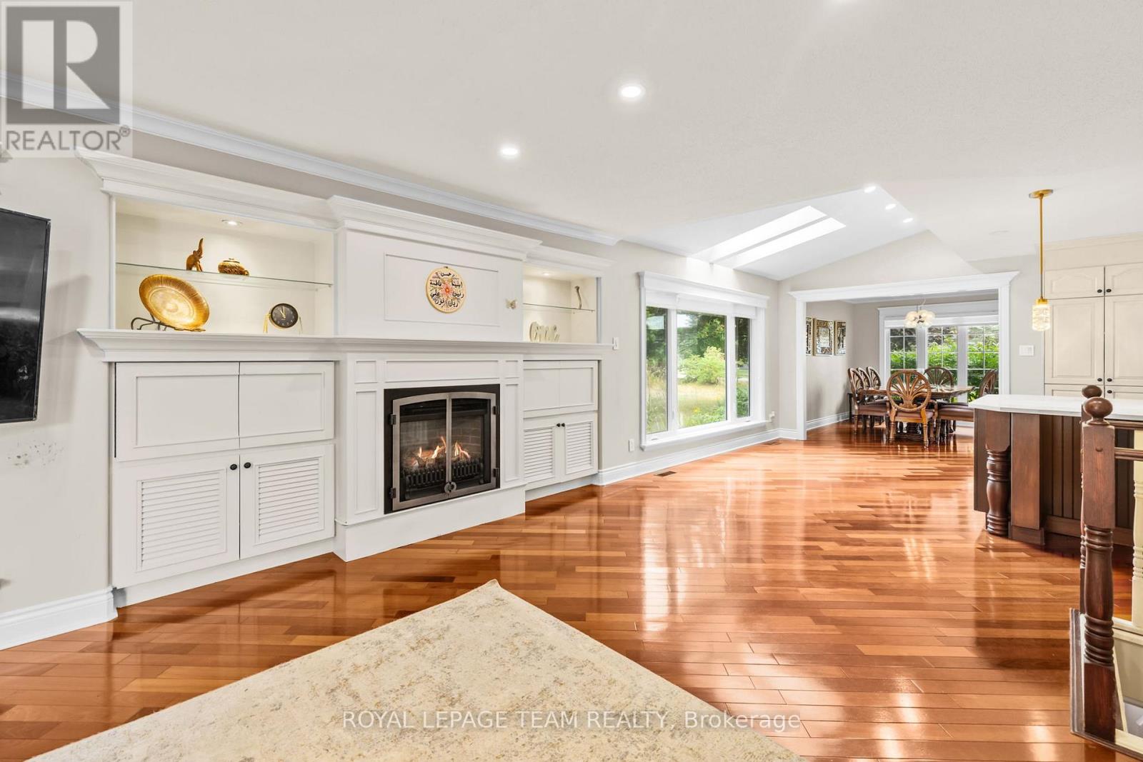 Property at 1280 BEN ROYAL AVENUE image 4