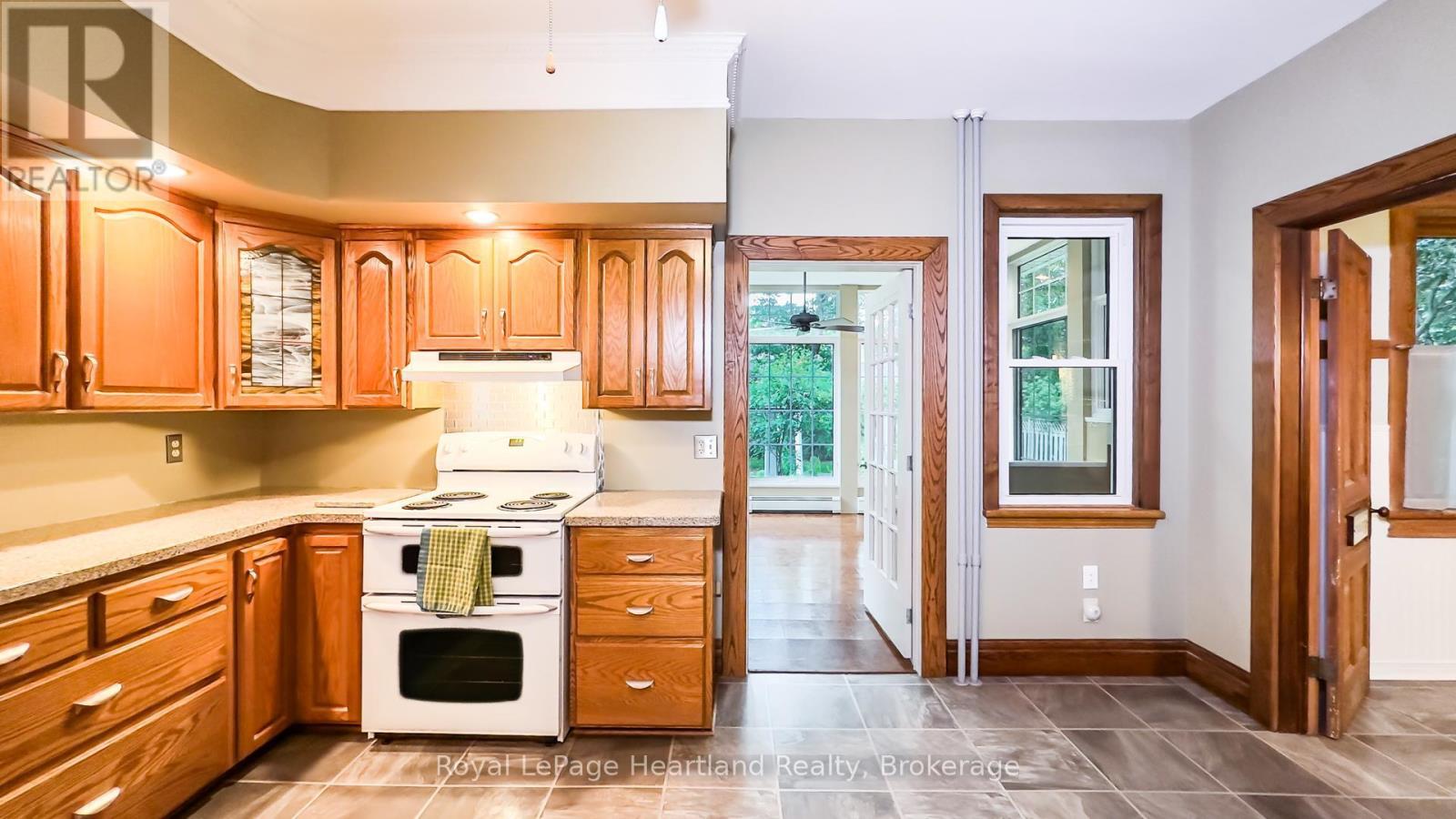 183 East Street, Goderich, Ontario  N7A 1N6 - Photo 14 - X12356520