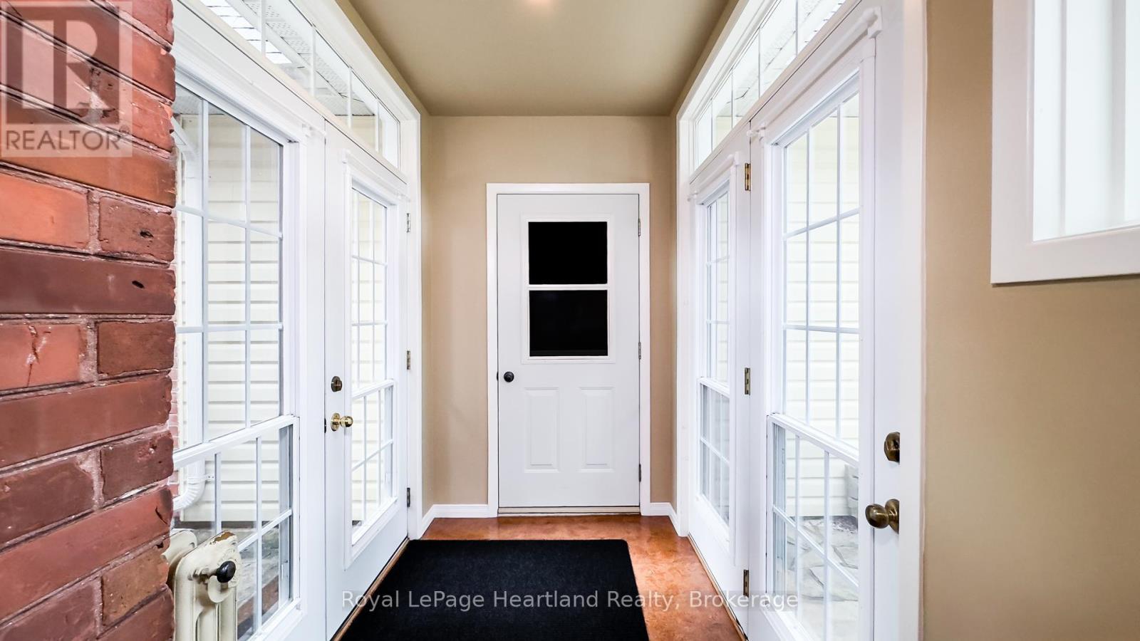 183 East Street, Goderich, Ontario  N7A 1N6 - Photo 23 - X12356520