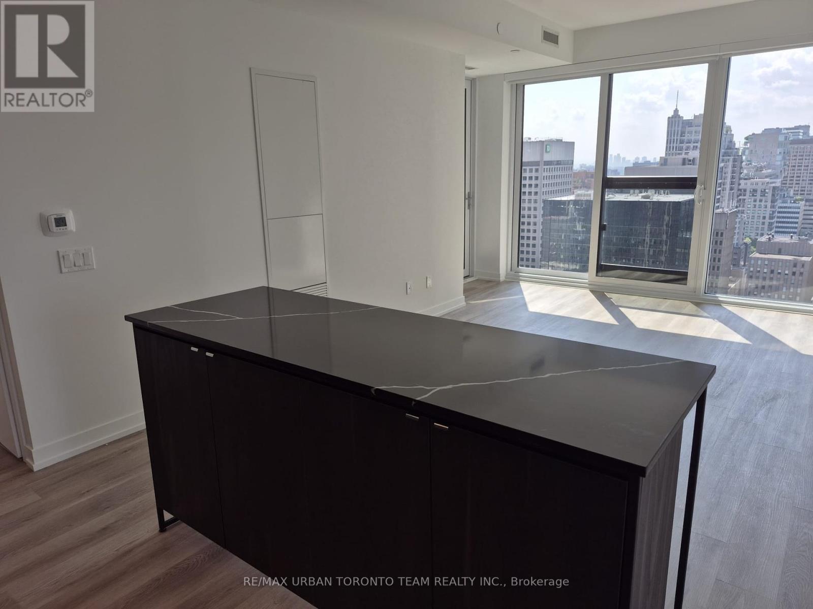 2802 - 771 Yonge Street, Toronto, Ontario  M4W 0B8 - Photo 5 - C12346369