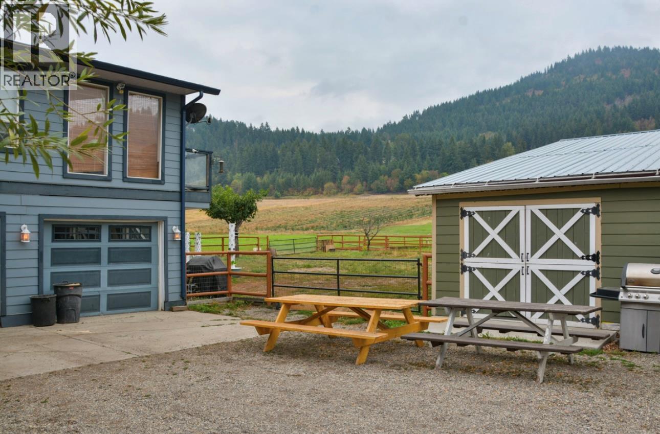 6800 Learmouth Road, Coldstream, British Columbia  V1B 3G9 - Photo 4 - 10360200