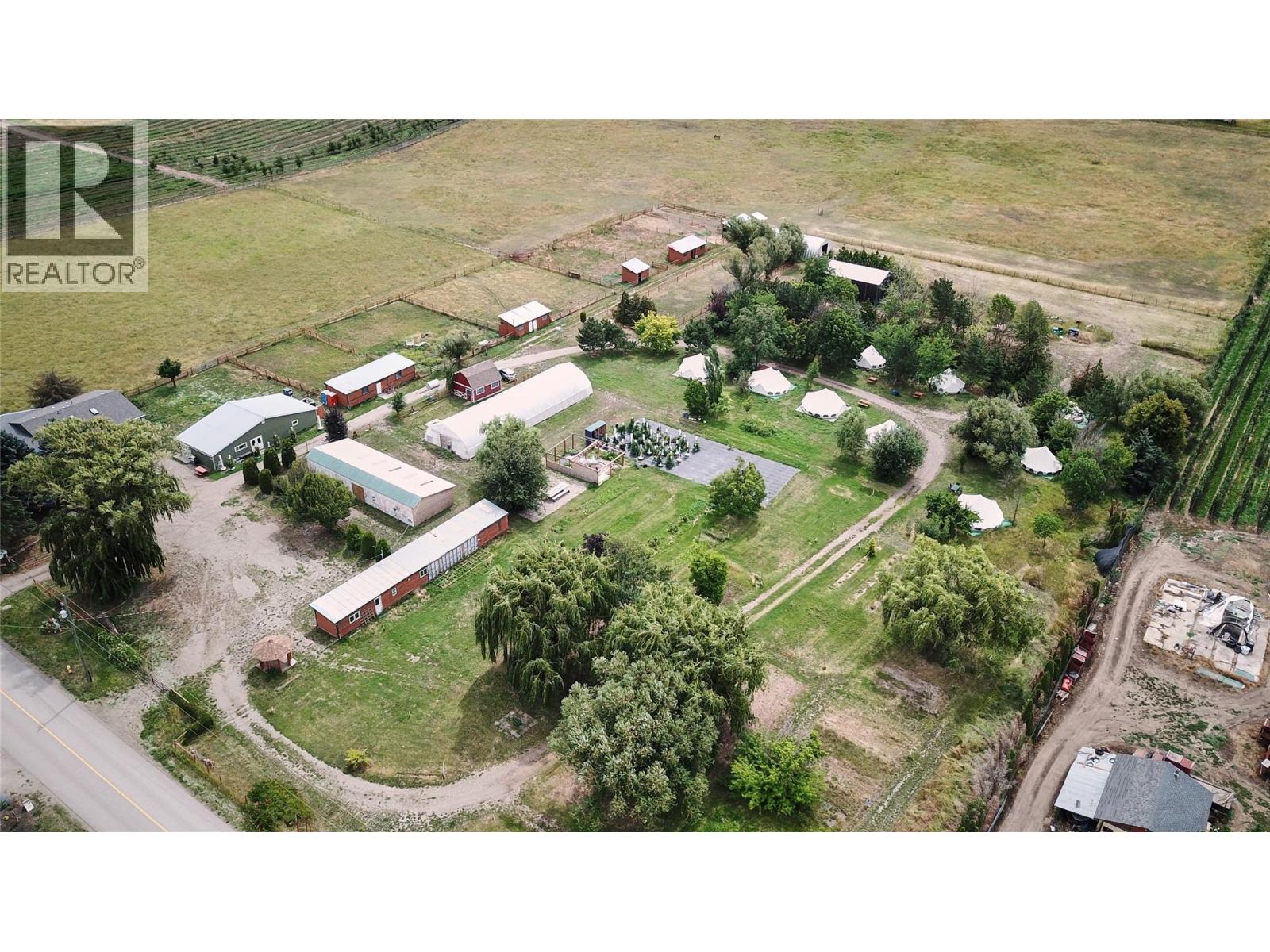 6800 Learmouth Road, coldstream, British Columbia