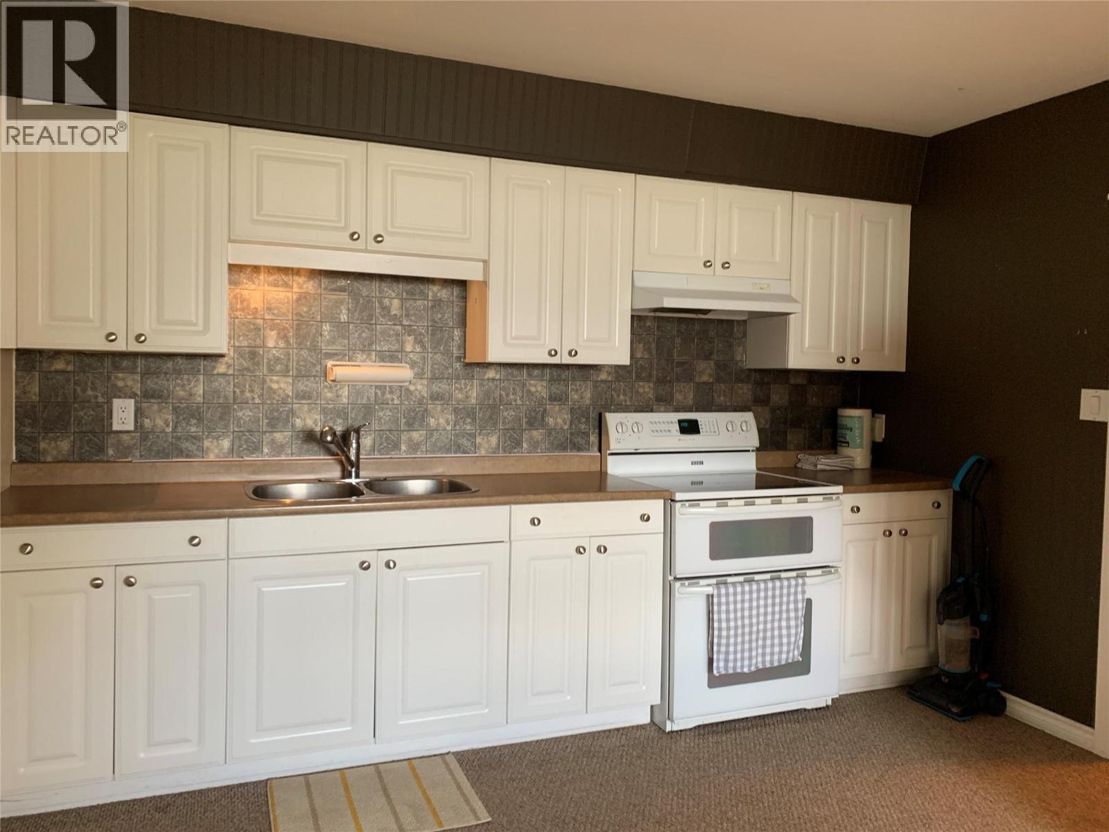 6800 Learmouth Road, Coldstream, British Columbia  V1B 3G9 - Photo 15 - 10360194