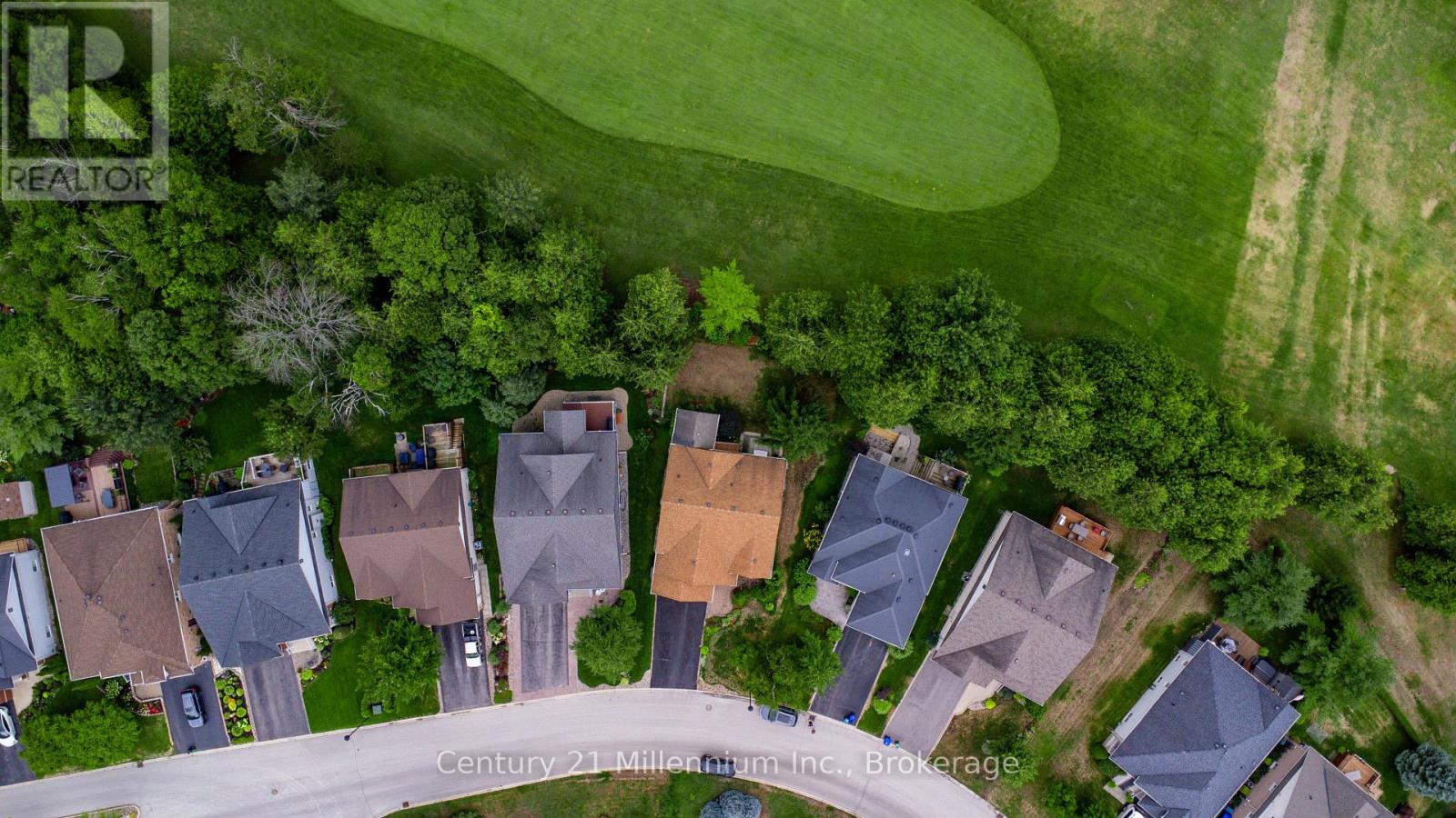 13 Marlwood Avenue, Wasaga Beach, Ontario L9Z 1S9 - Photo 4 - S12357004