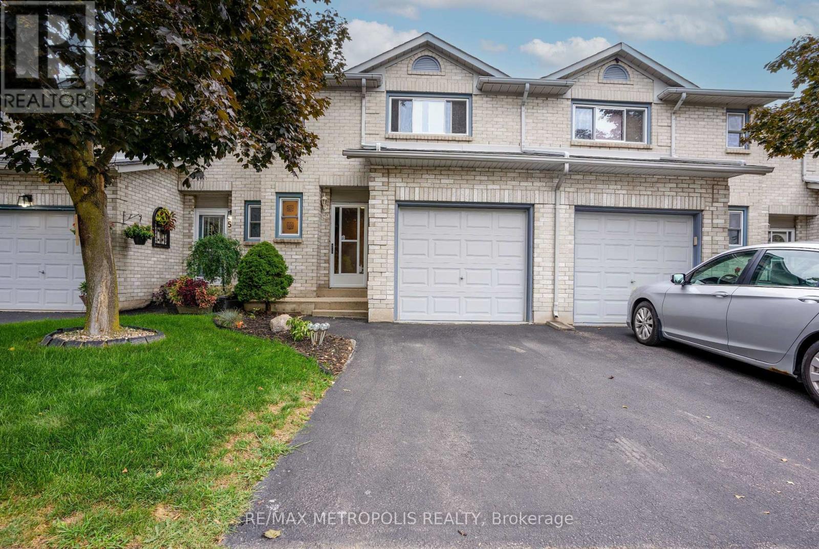59 - 2 Royalwood Court, Hamilton (Stoney Creek), Ontario  L8E 4Z1 - Photo 1 - X12356936