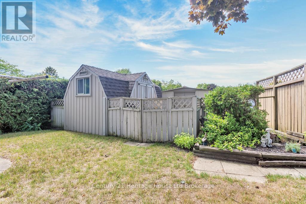 1 Fourth Street, Norfolk, Ontario  N4B 2W6 - Photo 23 - X12357011