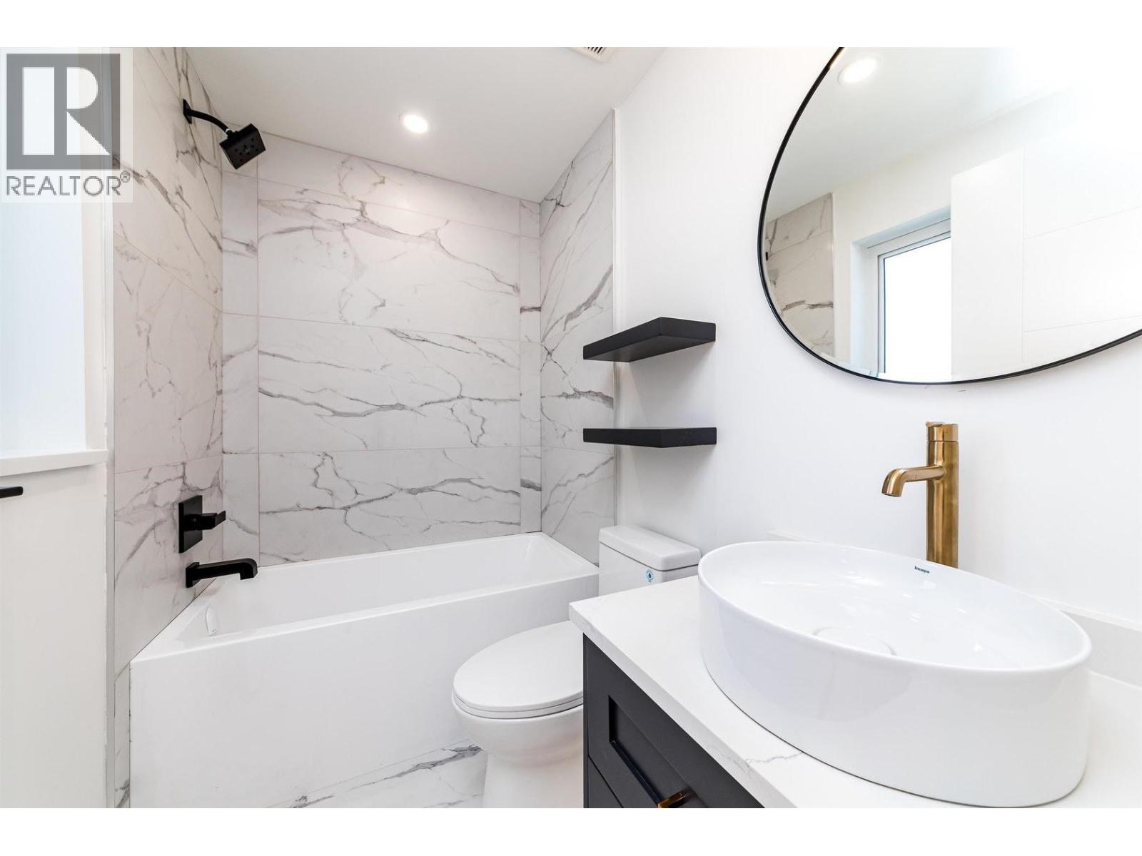 5449 Killarney Street, Vancouver, British Columbia  V5R 3W3 - Photo 12 - C8071553