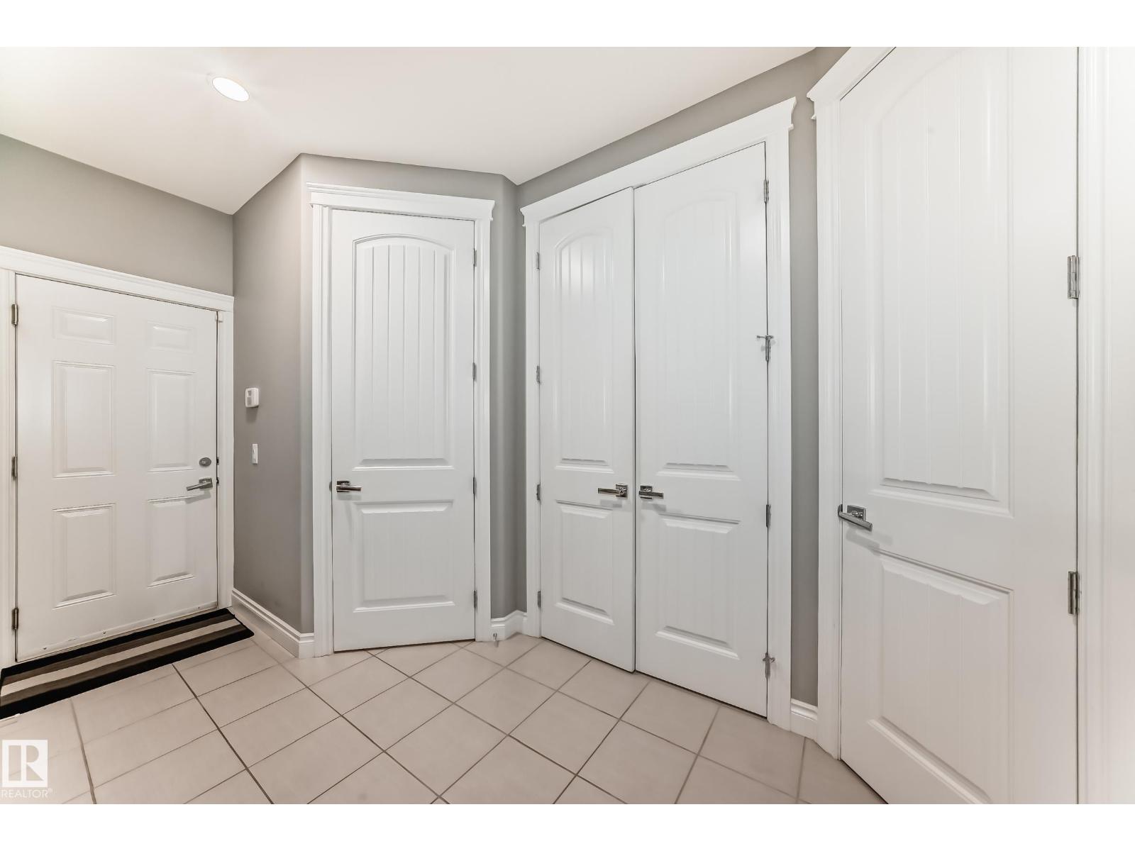 1921 33 St Nw, Edmonton, Alberta  T6T 0L5 - Photo 5 - E4454019