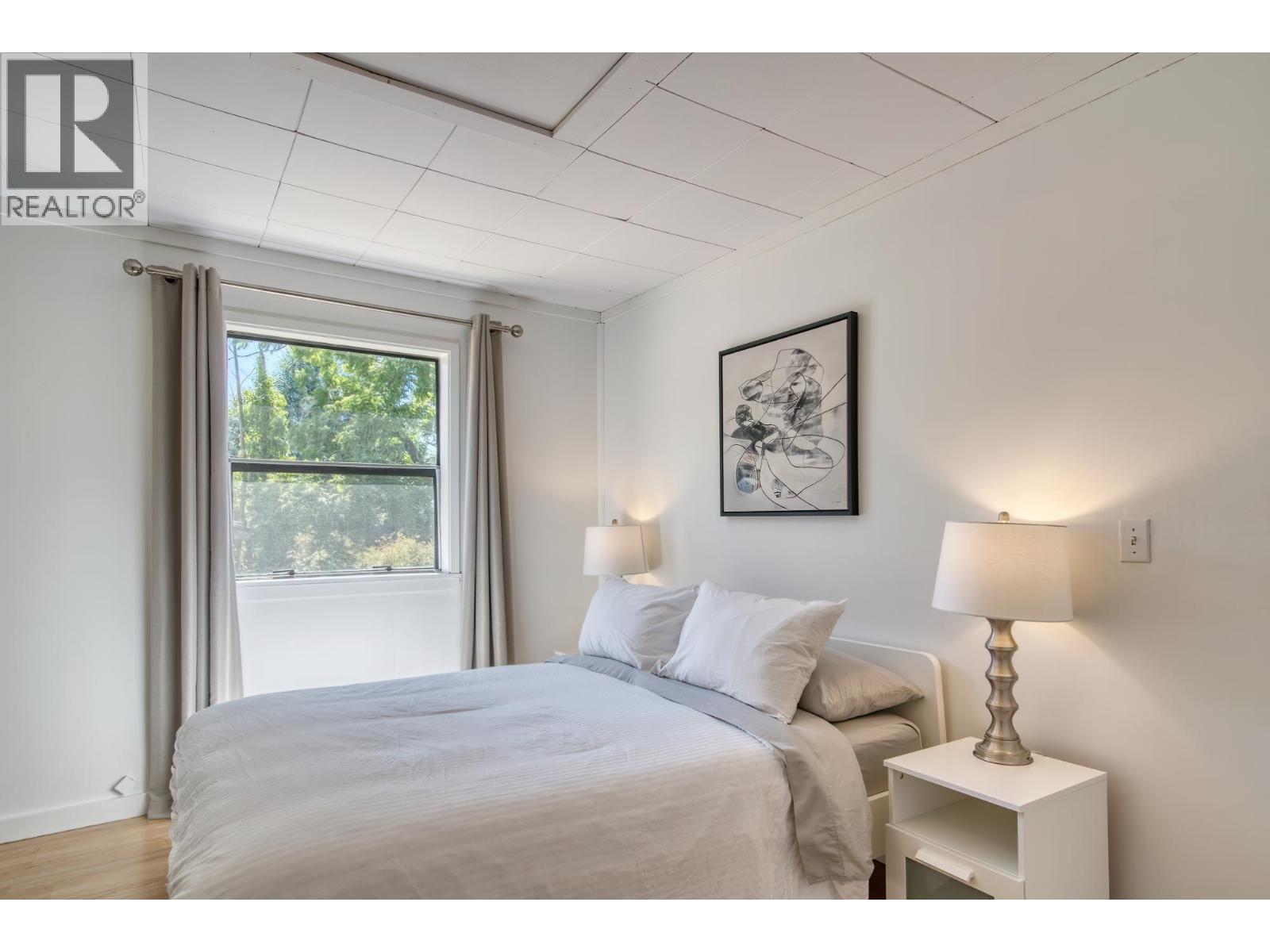 5625 O'brian Road, Halfmoon Bay, British Columbia  V7Z 1E9 - Photo 16 - R3039198
