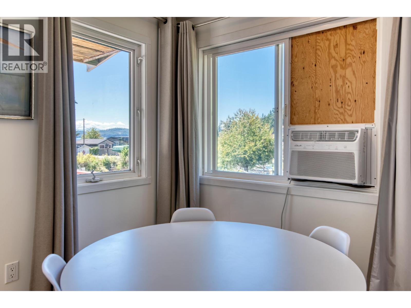 5625 O'brian Road, Halfmoon Bay, British Columbia  V7Z 1E9 - Photo 10 - R3039198