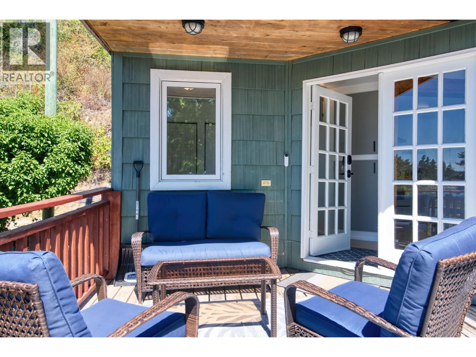 5625 O'brian Road, Halfmoon Bay, British Columbia  V7Z 1E9 - Photo 9 - R3039198