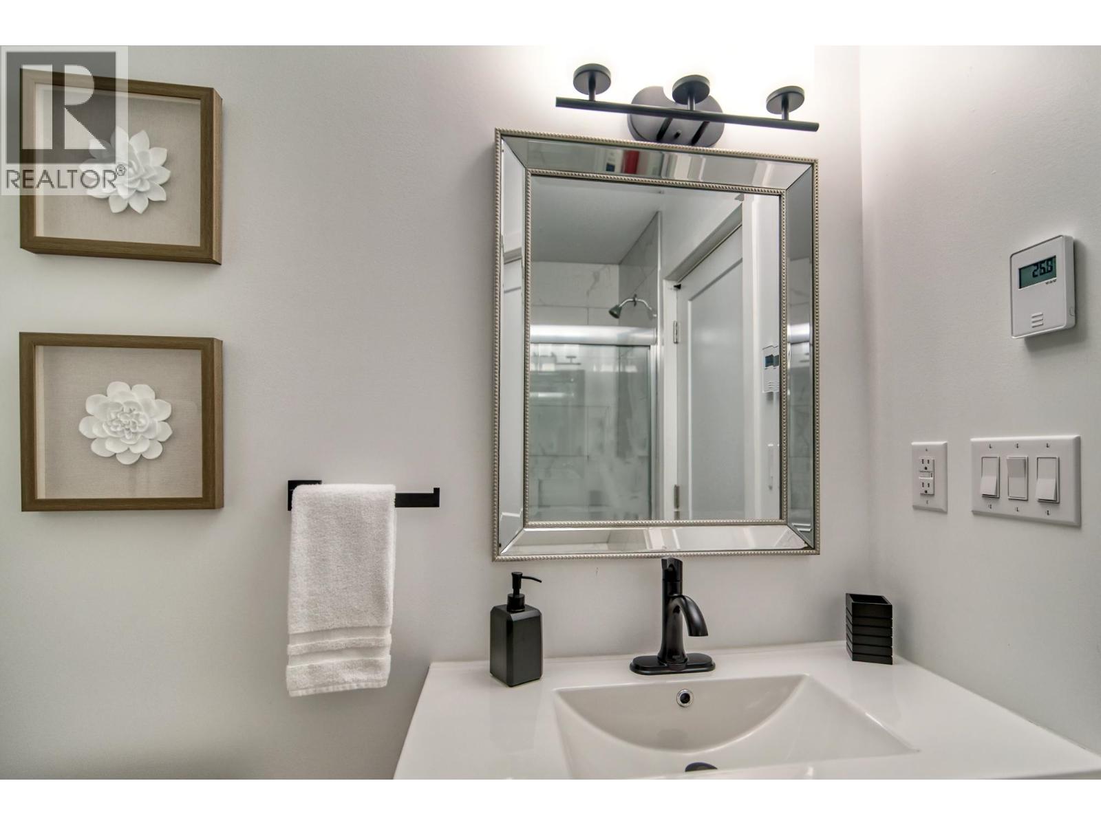 5625 O'brian Road, Halfmoon Bay, British Columbia  V7Z 1E9 - Photo 19 - R3039198