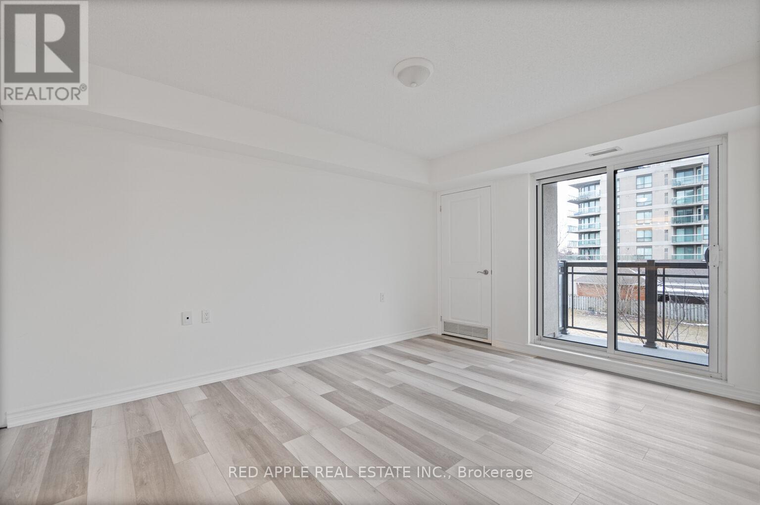 213 - 872 Sheppard Avenue W, Toronto, Ontario  M3H 5V5 - Photo 23 - C12357097