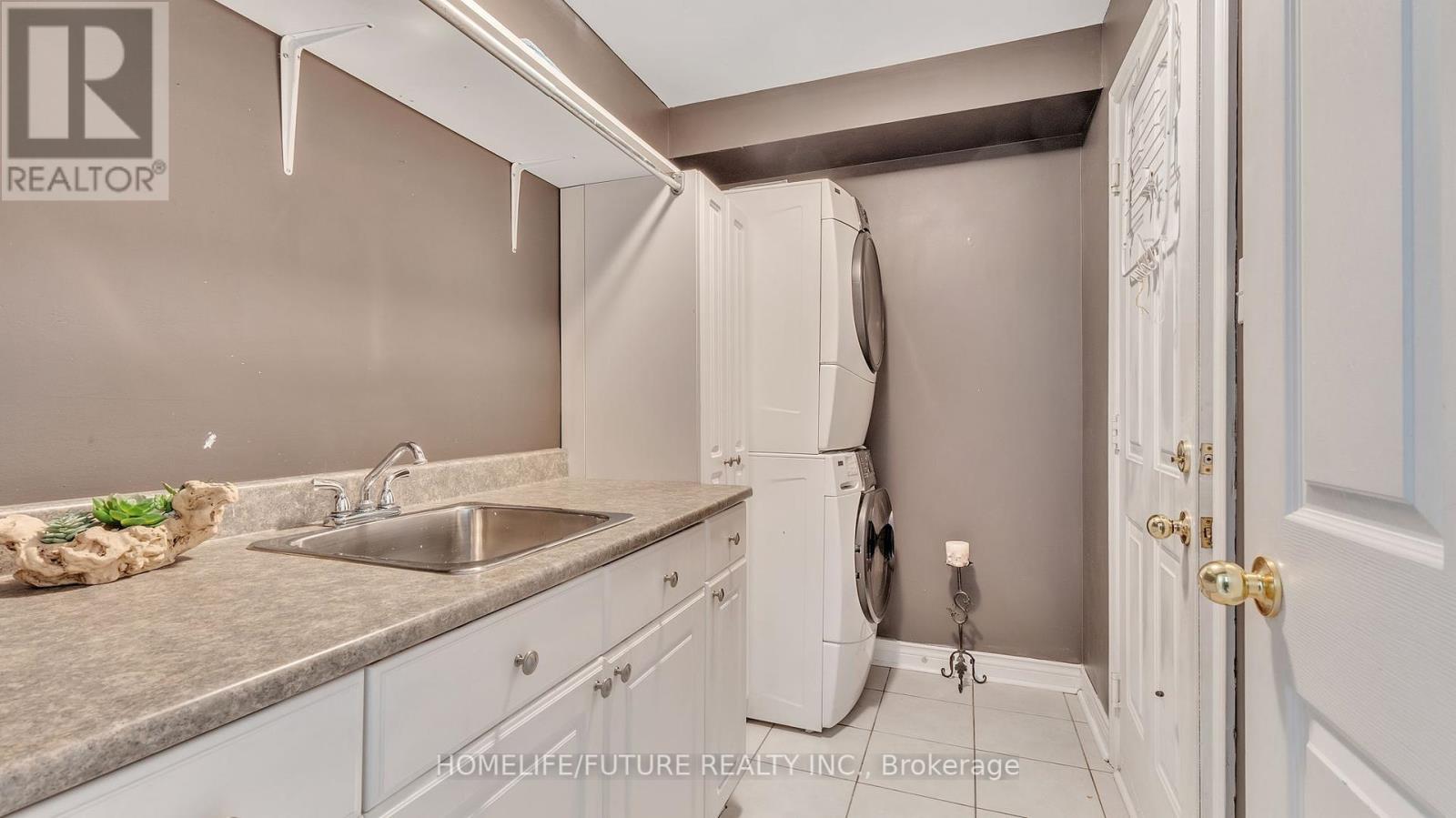 25 Gateway Court, Whitby, Ontario  L1R 3M9 - Photo 14 - E12357014