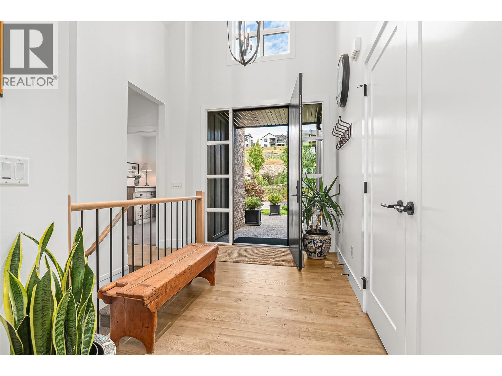 241 Ashcroft Place, Vernon, British Columbia  V1H 2M1 - Photo 4 - 10359667