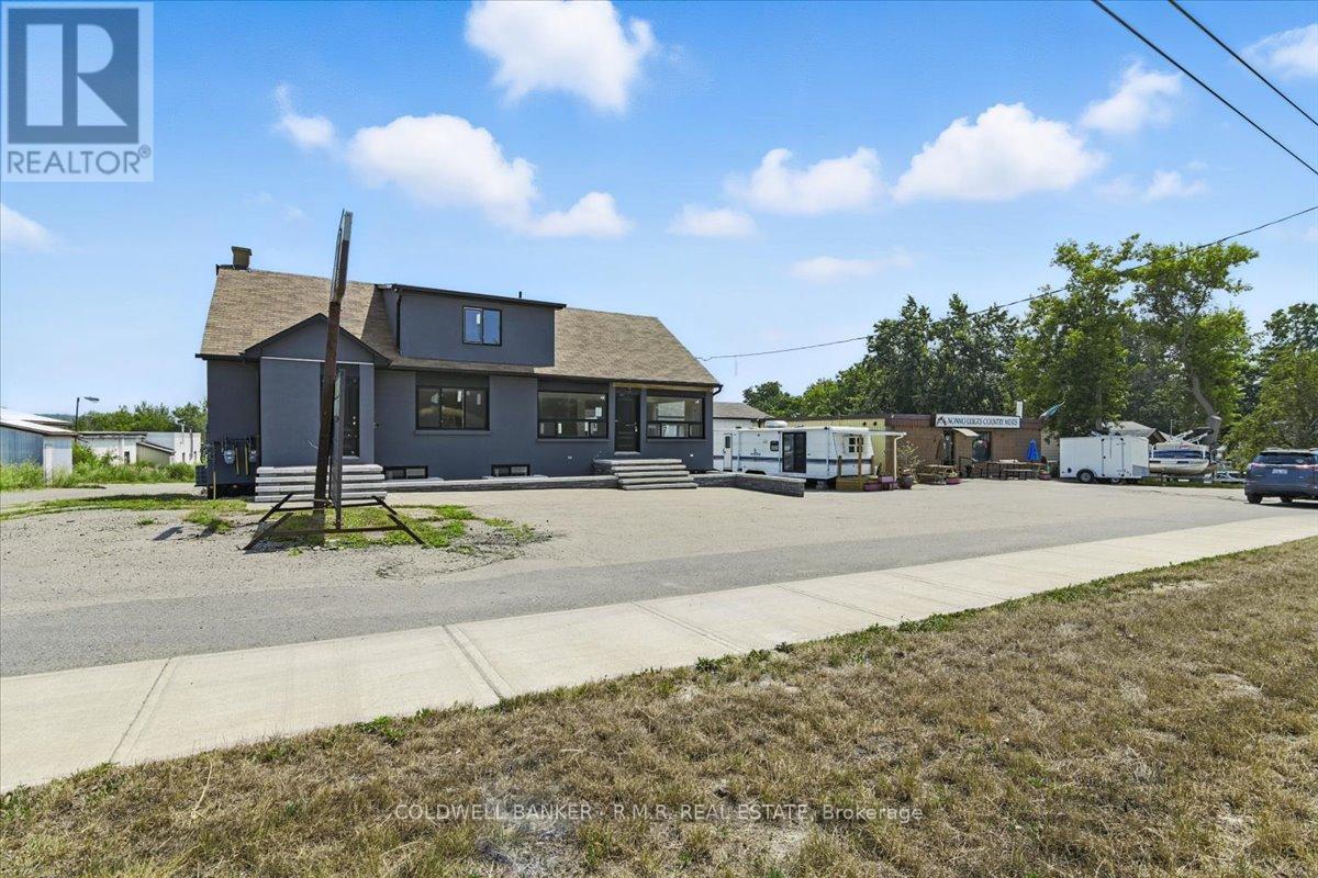 31 Centre Street, Brock, Ontario  L0C 1H0 - Photo 2 - N12357089