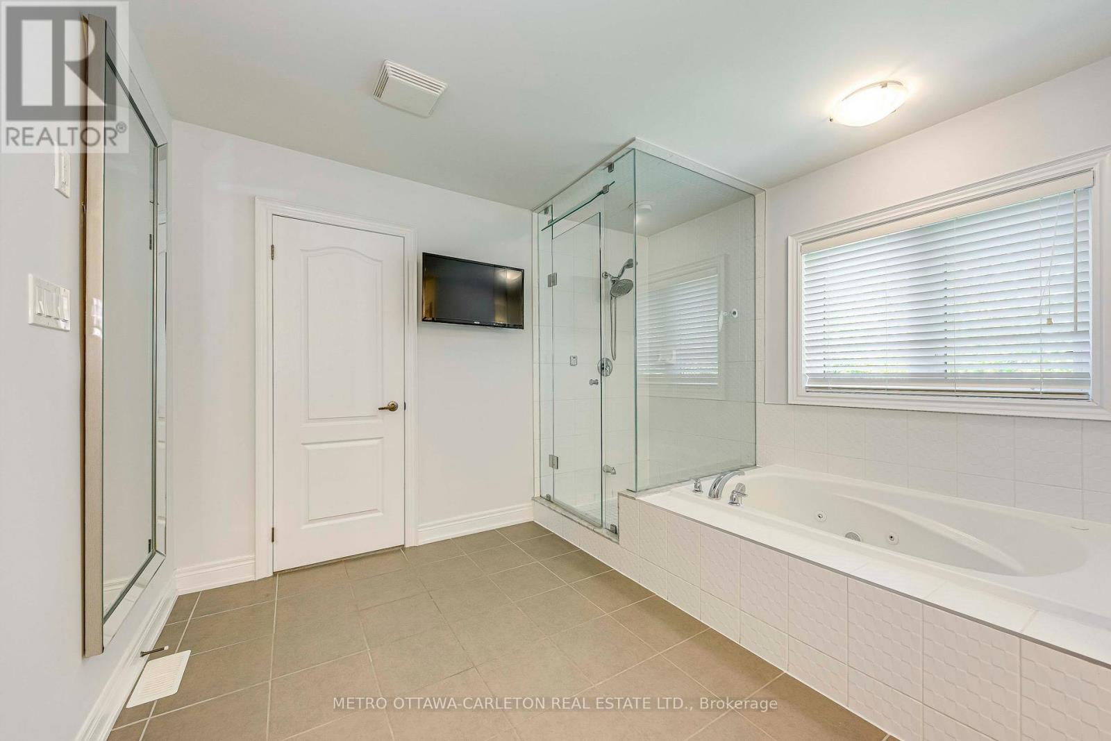 13 Franmar Road, Brampton (Credit Valley), Ontario  L6X 0W3 - Photo 23 - W12357128