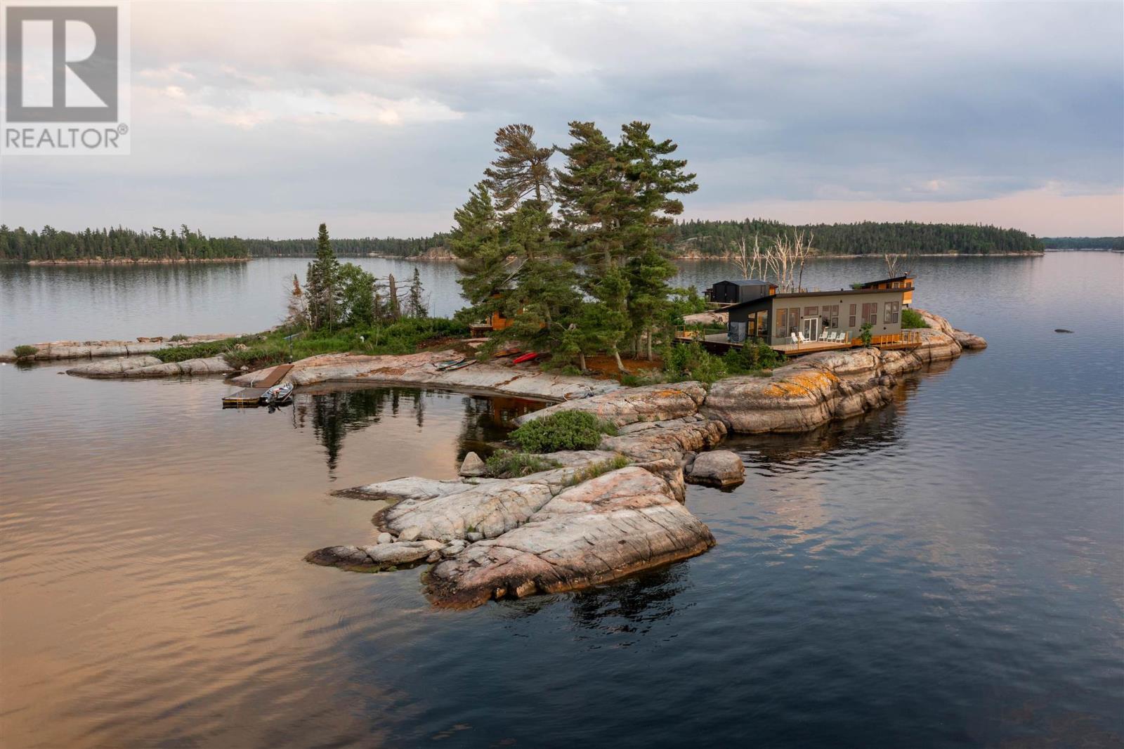 Island S900 Little Sand Lake, Minaki, Ontario  P0X 1J0 - Photo 2 - TB251623