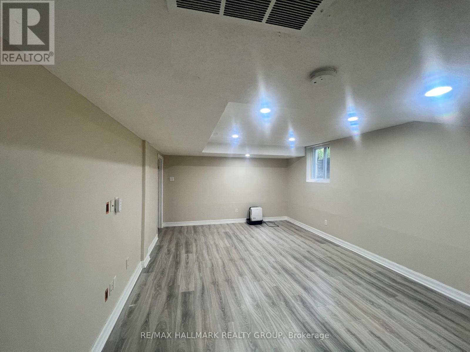 5738 Knights Drive, Ottawa, Ontario  K4M 1K2 - Photo 8 - X12357170
