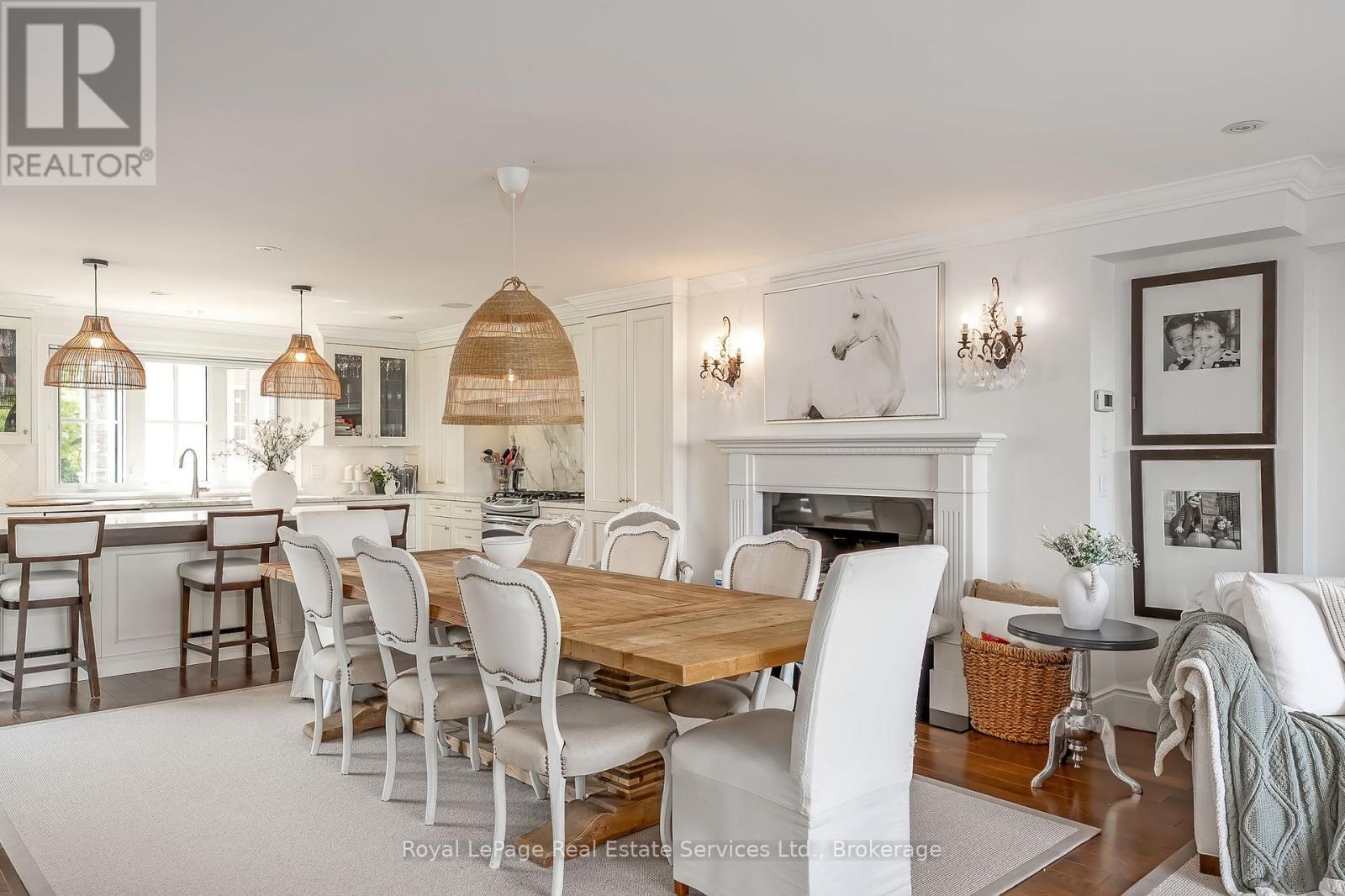 158 Dunn Street, Oakville, Ontario  L6J 3E5 - Photo 4 - W12357159