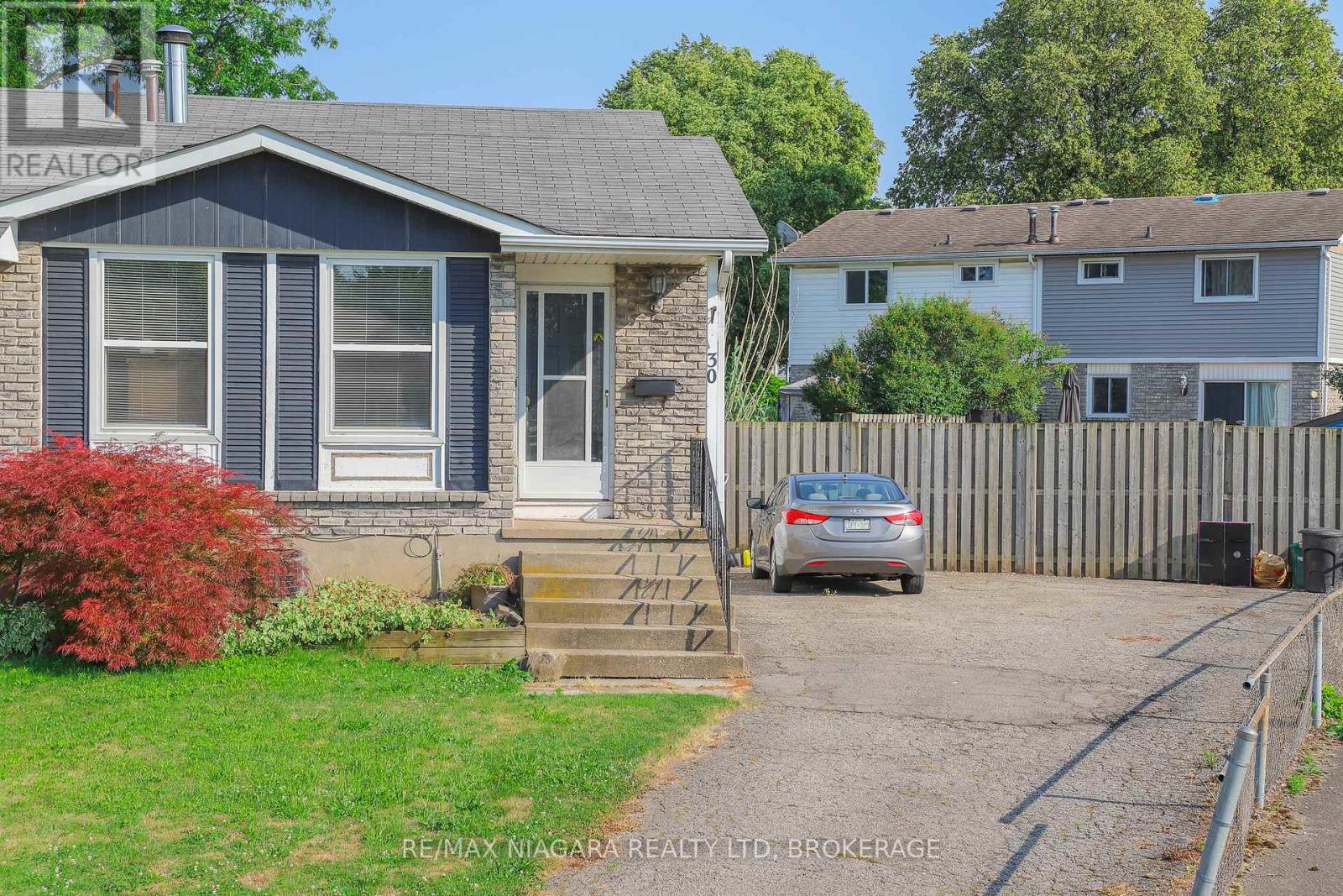 30 Garfield Lane, St. Catharines (Haig), Ontario  L2R 7G9 - Photo 3 - X12357183