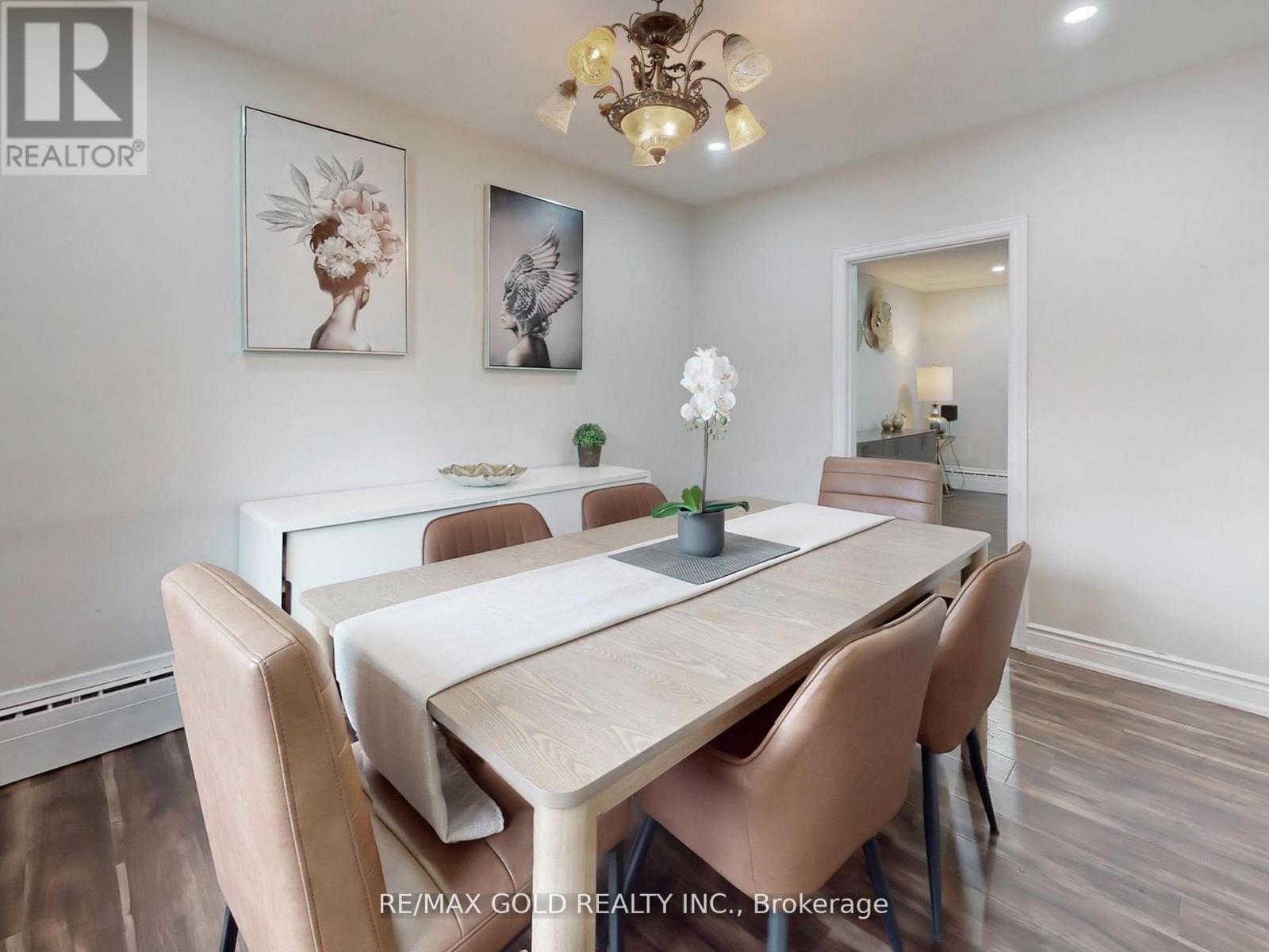 61 Centre Street N, Brampton, Ontario  L6V 1T1 - Photo 12 - W12357032