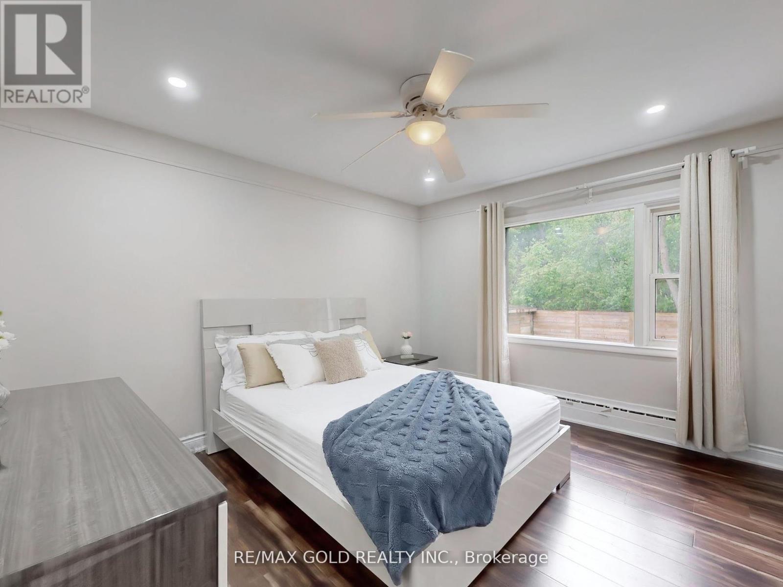 61 Centre Street N, Brampton, Ontario  L6V 1T1 - Photo 24 - W12357032