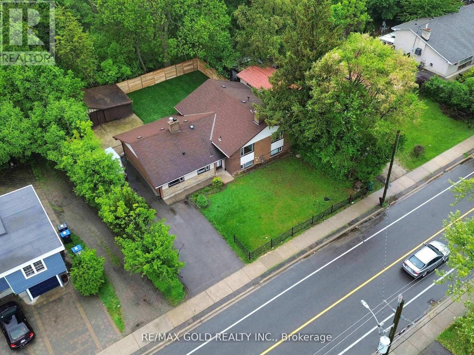 61 Centre Street N, Brampton, Ontario  L6V 1T1 - Photo 50 - W12357032