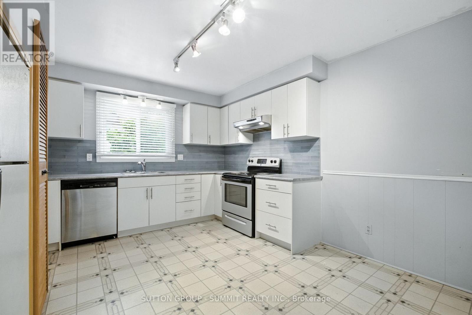 Property at 17 - 1450 SIXTH LINE image 5
