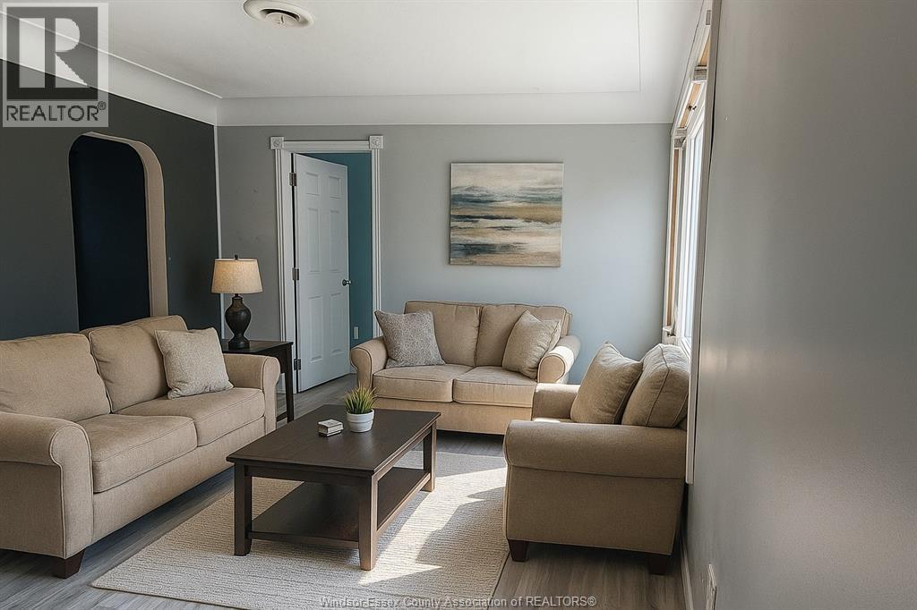 1120 Brock, Windsor, Ontario  N9C 2V5 - Photo 2 - 25021304