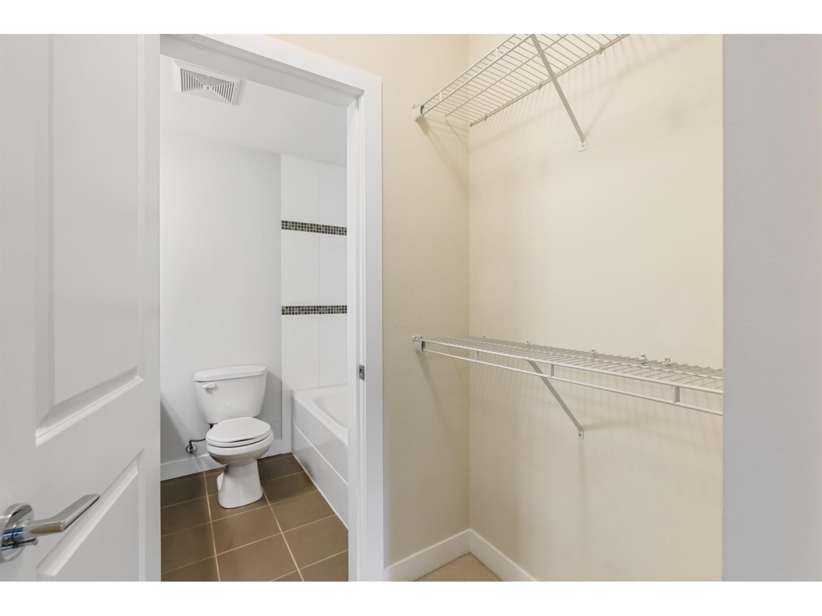 301 33898 Pine Street, Abbotsford, British Columbia  V2S 2P3 - Photo 12 - R3039205