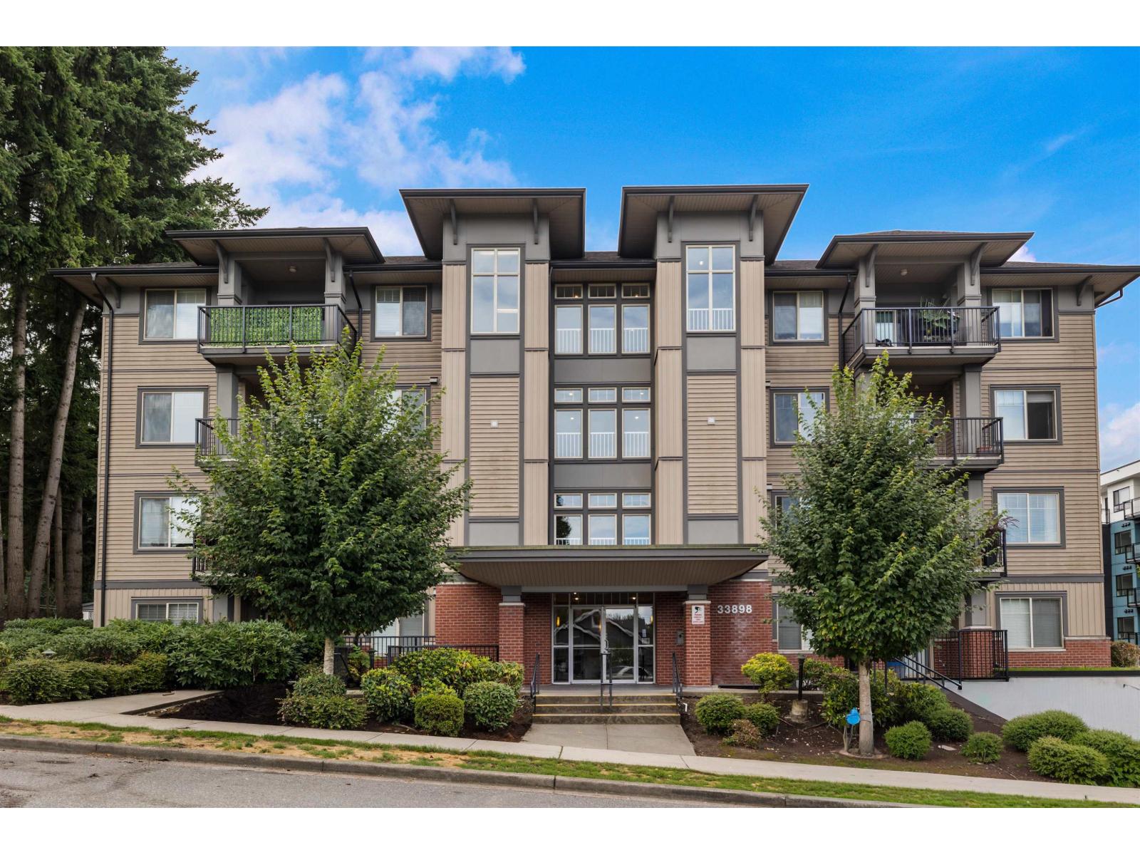 301 33898 PINE STREET, Abbotsford, British Columbia