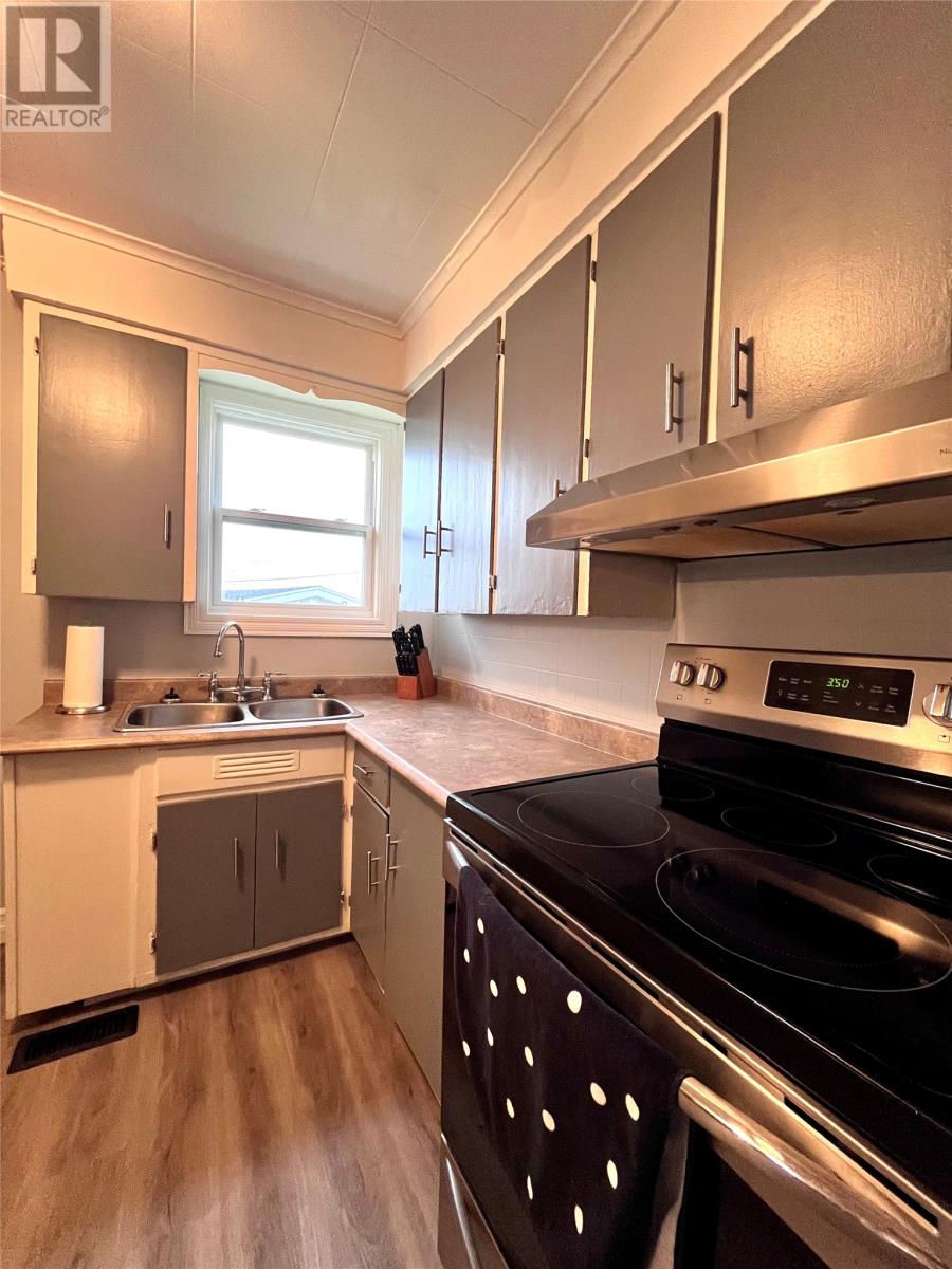 17 Pinchmarsh Road, Fortune, Newfoundland & Labrador  A0E 1P0 - Photo 10 - 1289504