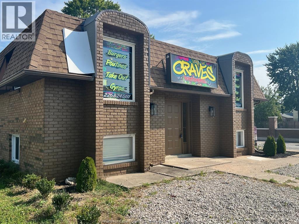 Property at 581 BROADWAY image 3