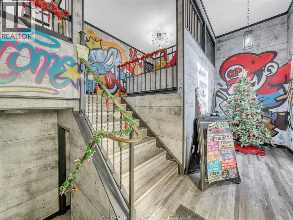 Property at 581 BROADWAY image 4