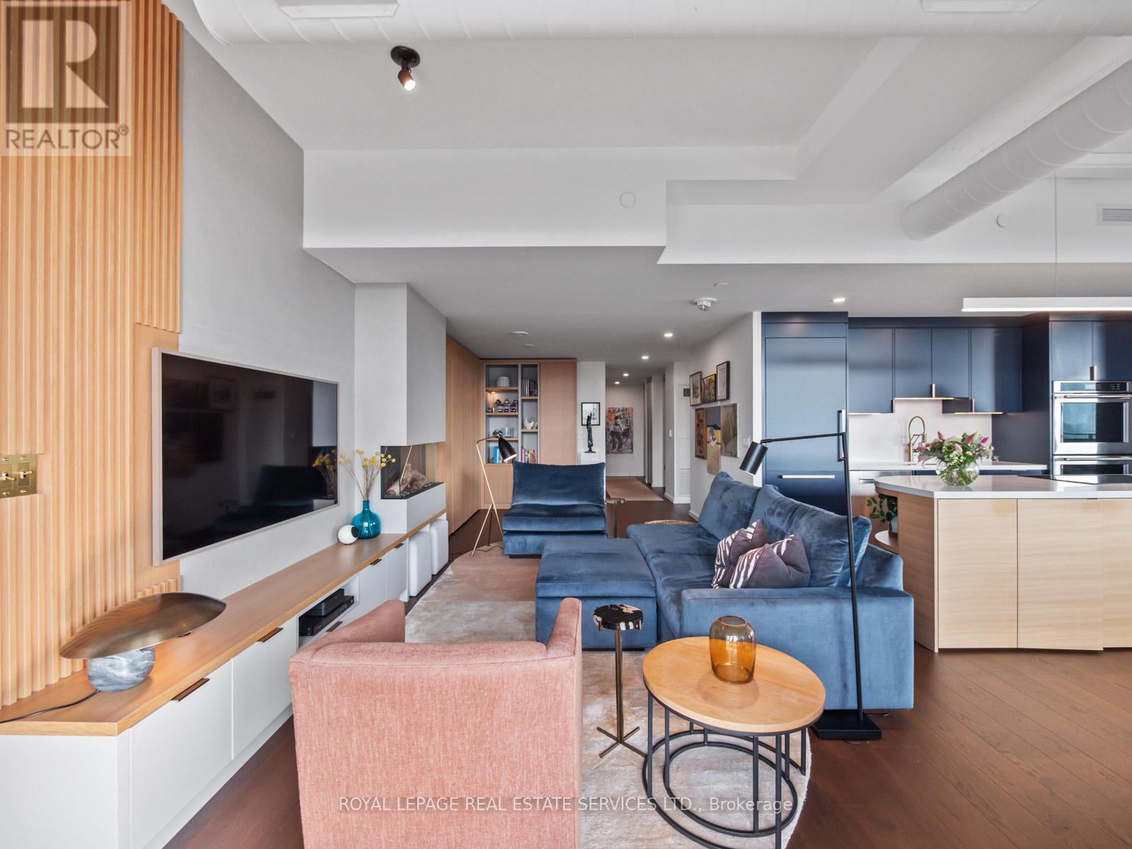 904 - 21 Lawren Harris Square, Toronto (Waterfront Communities), Ontario  M5A 0T4 - Photo 11 - C12357202