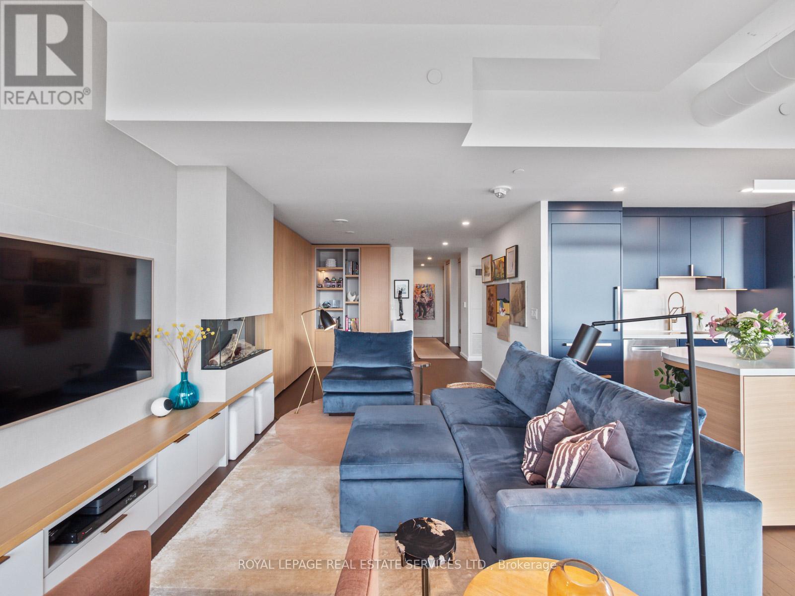 904 - 21 Lawren Harris Square, Toronto (Waterfront Communities), Ontario  M5A 0T4 - Photo 12 - C12357202