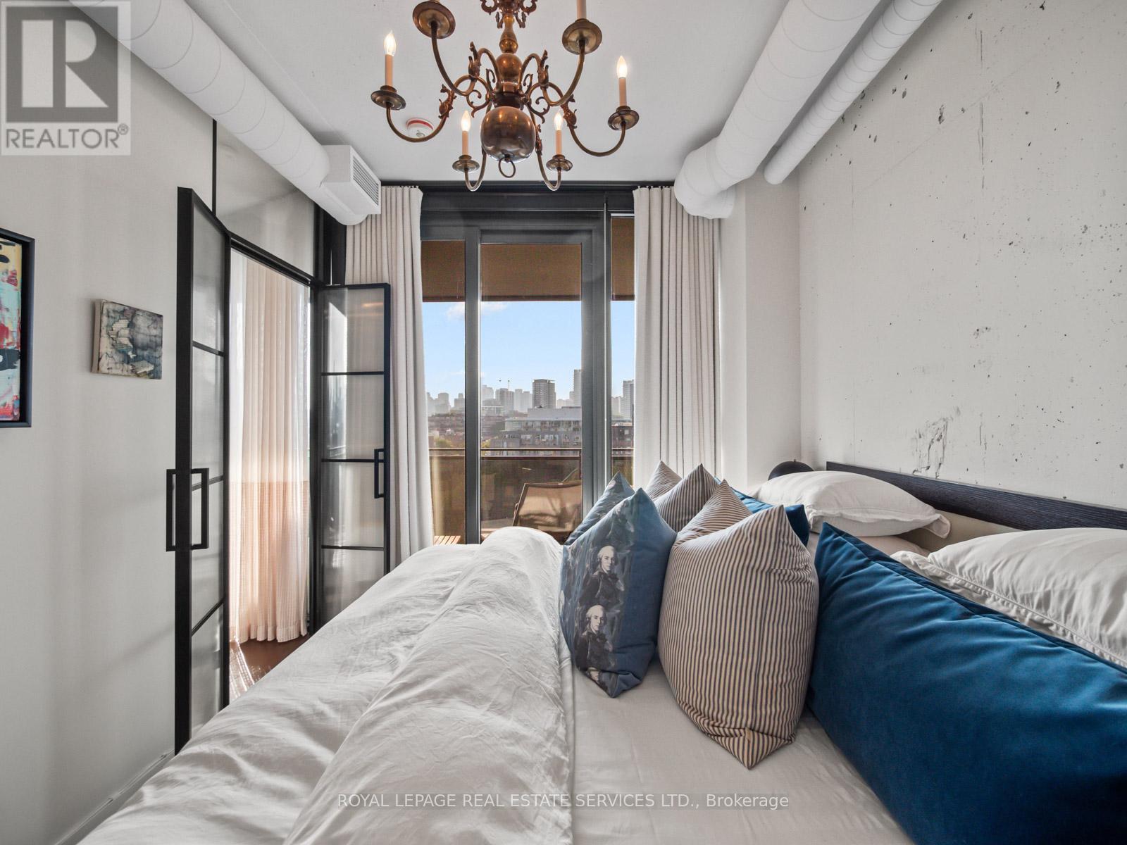 904 - 21 Lawren Harris Square, Toronto (Waterfront Communities), Ontario  M5A 0T4 - Photo 24 - C12357202