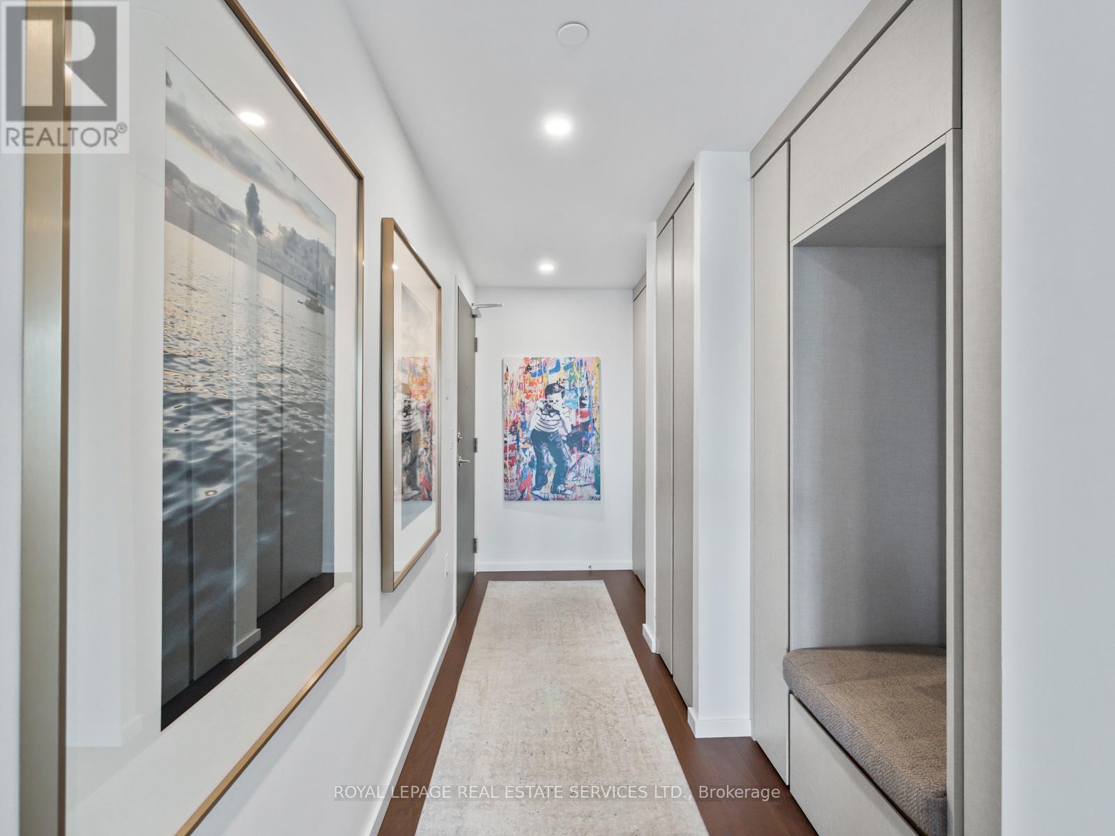 904 - 21 Lawren Harris Square, Toronto (Waterfront Communities), Ontario  M5A 0T4 - Photo 4 - C12357202