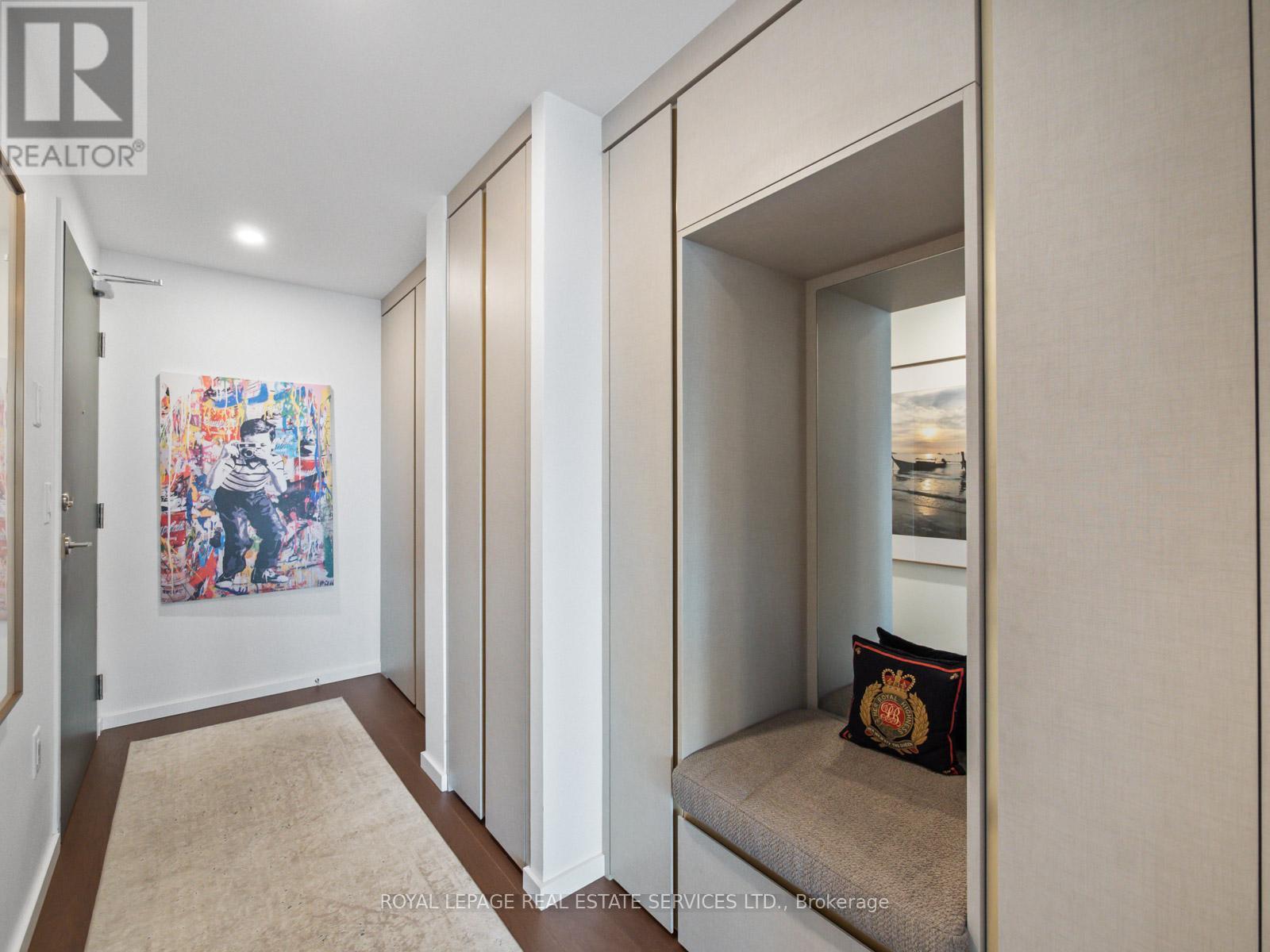 904 - 21 Lawren Harris Square, Toronto (Waterfront Communities), Ontario  M5A 0T4 - Photo 5 - C12357202